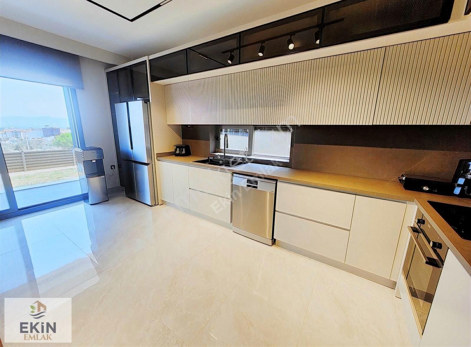 Kuş Sesleri Ve Deniz Esintisi Eşliğinde Bir Hayat! 4+1 Villa - Görsel 20