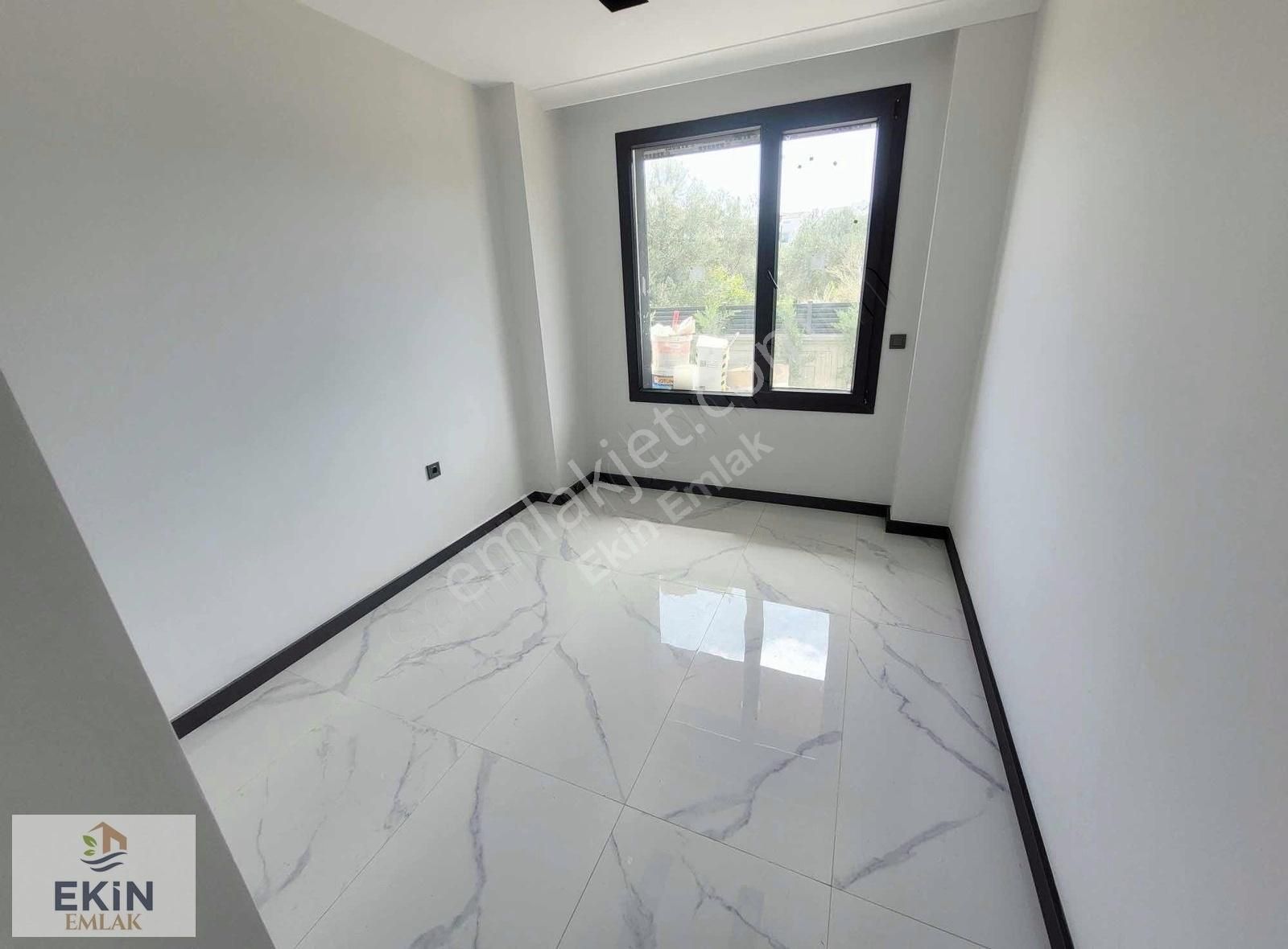 Site İçerisinde Havuzlu 4+1 Tripleks Villa - Görsel 16