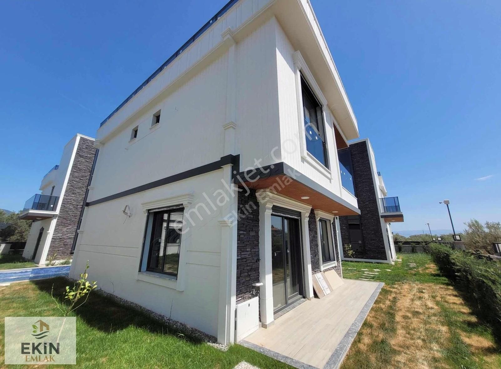 Site İçerisinde Havuzlu 4+1 Tripleks Villa - Görsel 15