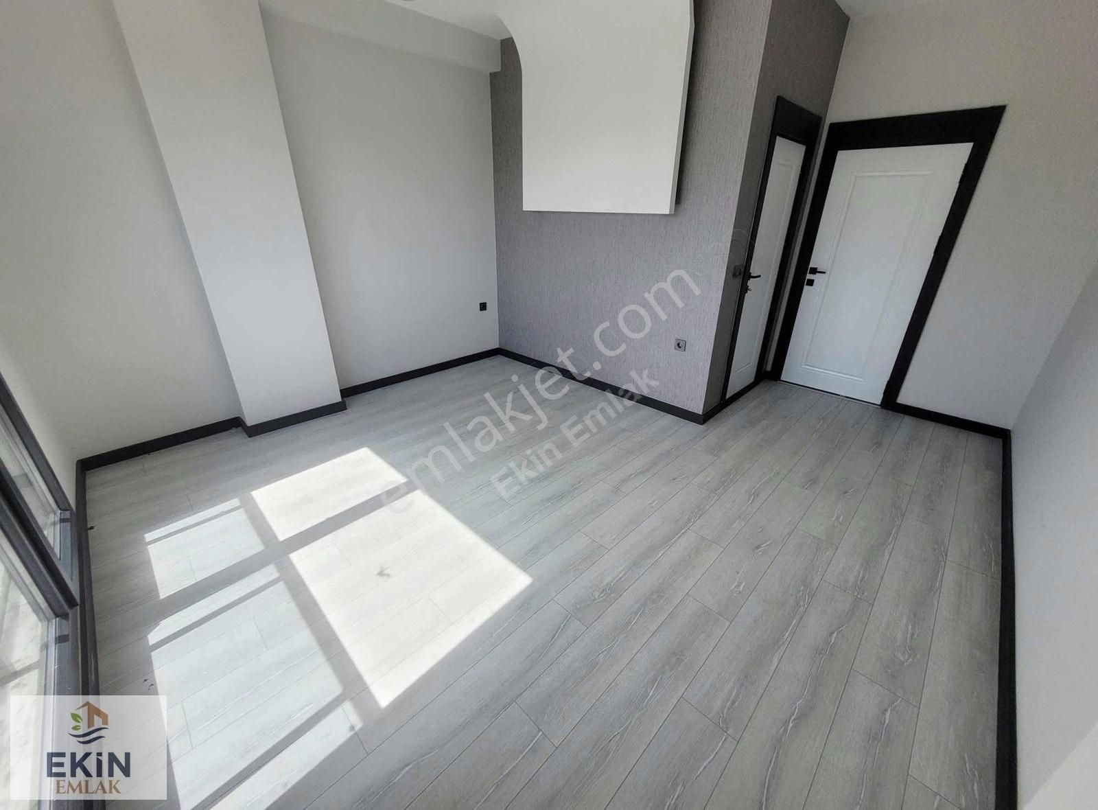 Site İçerisinde Havuzlu 4+1 Tripleks Villa - Görsel 23