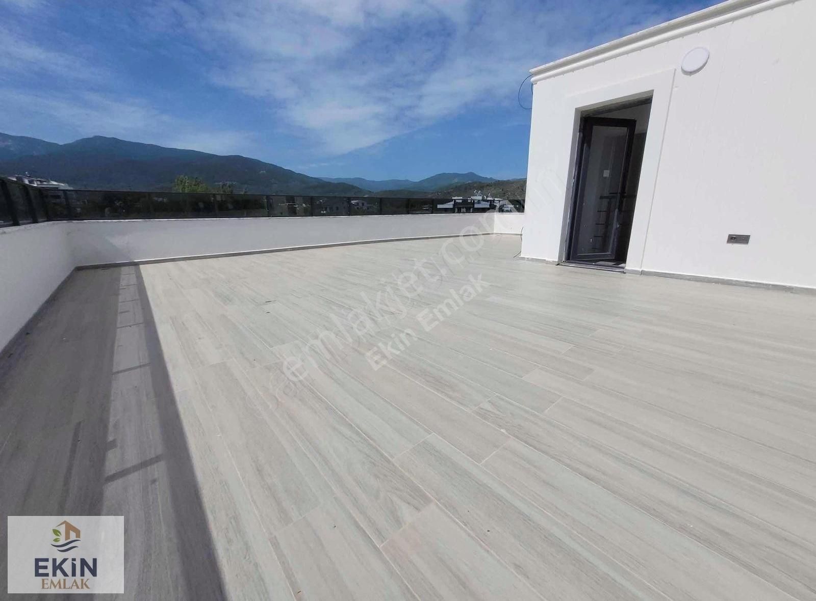 Site İçerisinde Havuzlu 4+1 Tripleks Villa - Görsel 13