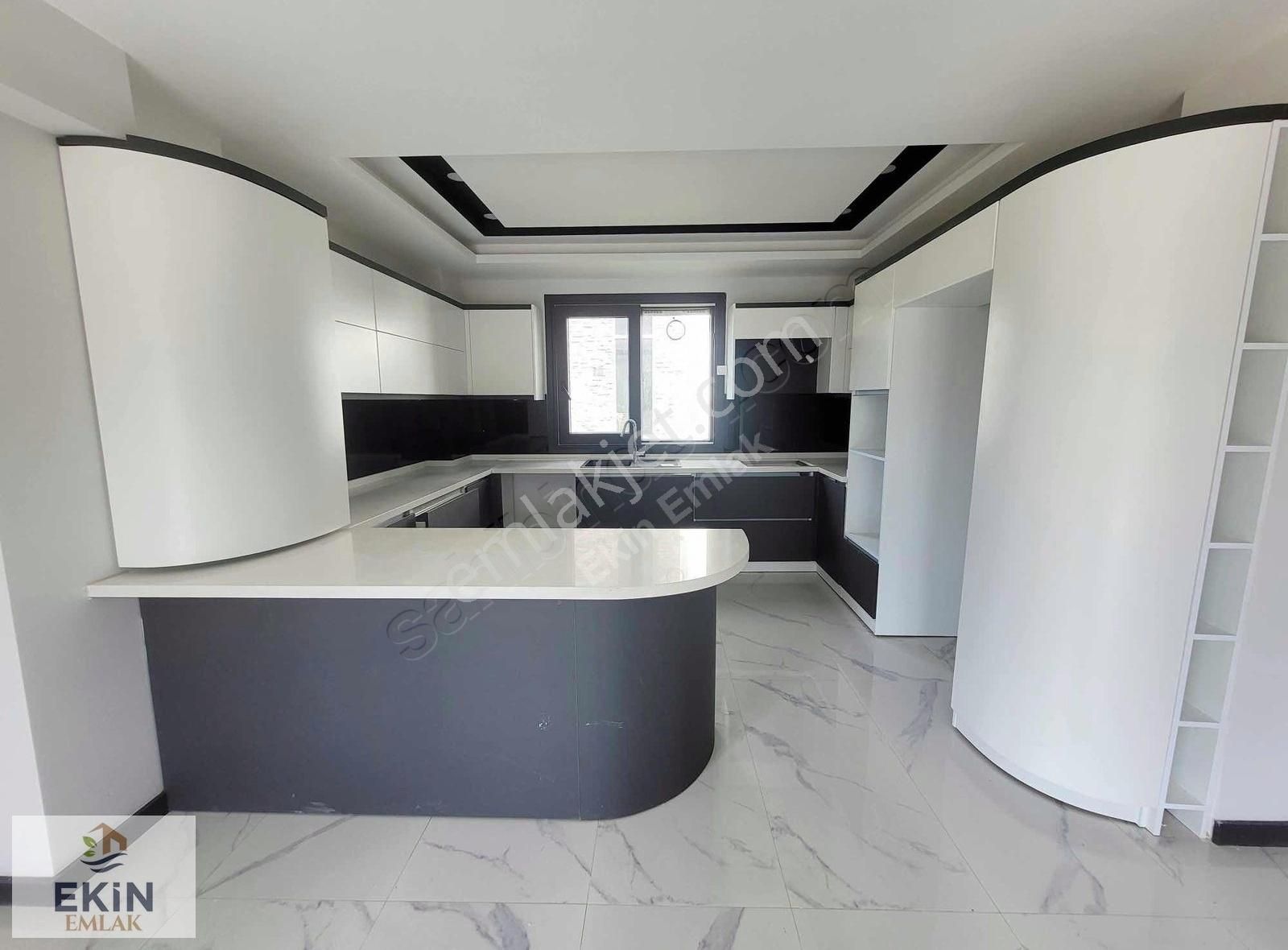 Site İçerisinde Havuzlu 4+1 Tripleks Villa - Görsel 9