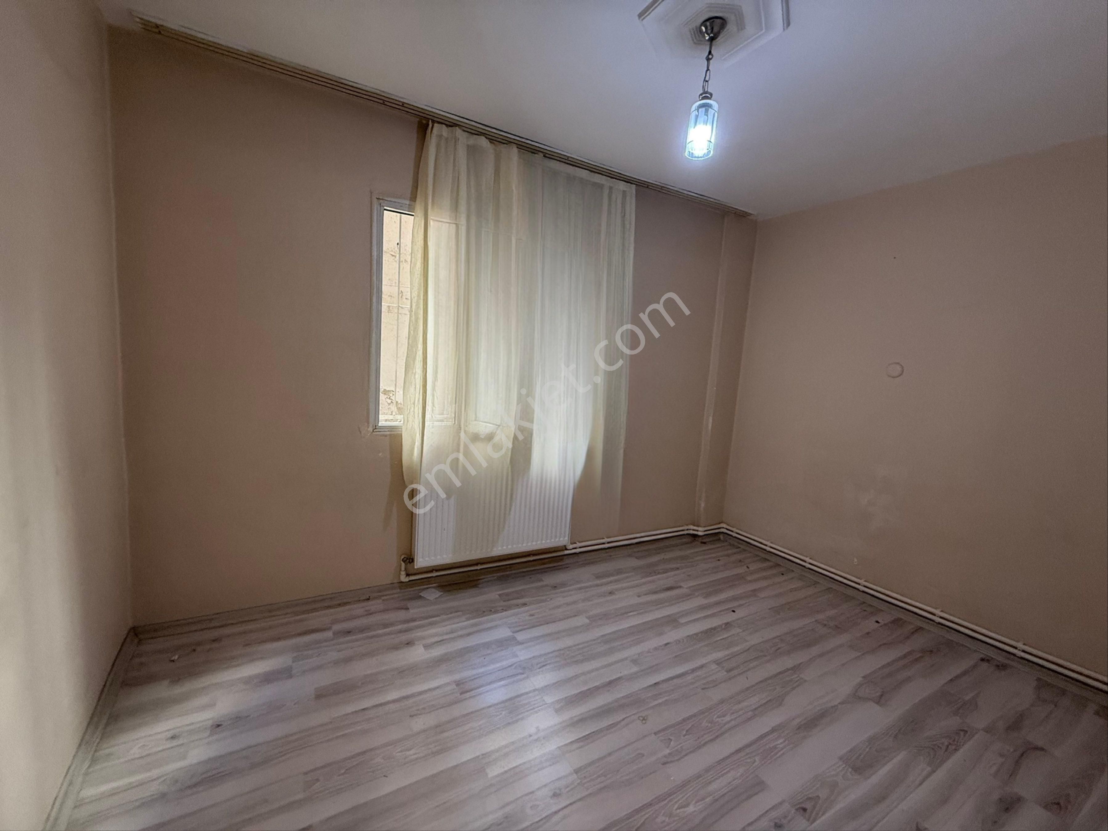 Ordu Caddesi Yakını Doğalgazlı 3+1 Daire - Görsel 3