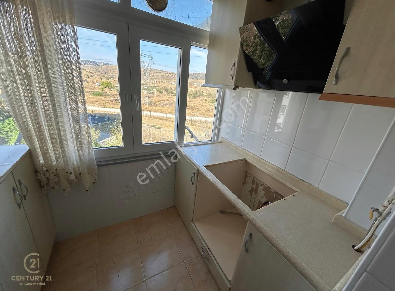 Century 21 Bal'dan Toki 2.etapta 2+1'lerde Ara Kat Kiralık Daire - Görsel 5