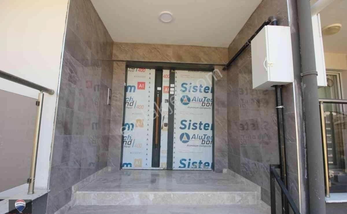 Bayraklı Körfez Mahallesı Seyır Tepede Sıfır 3+1 Kıralık Daıre - Görsel 3