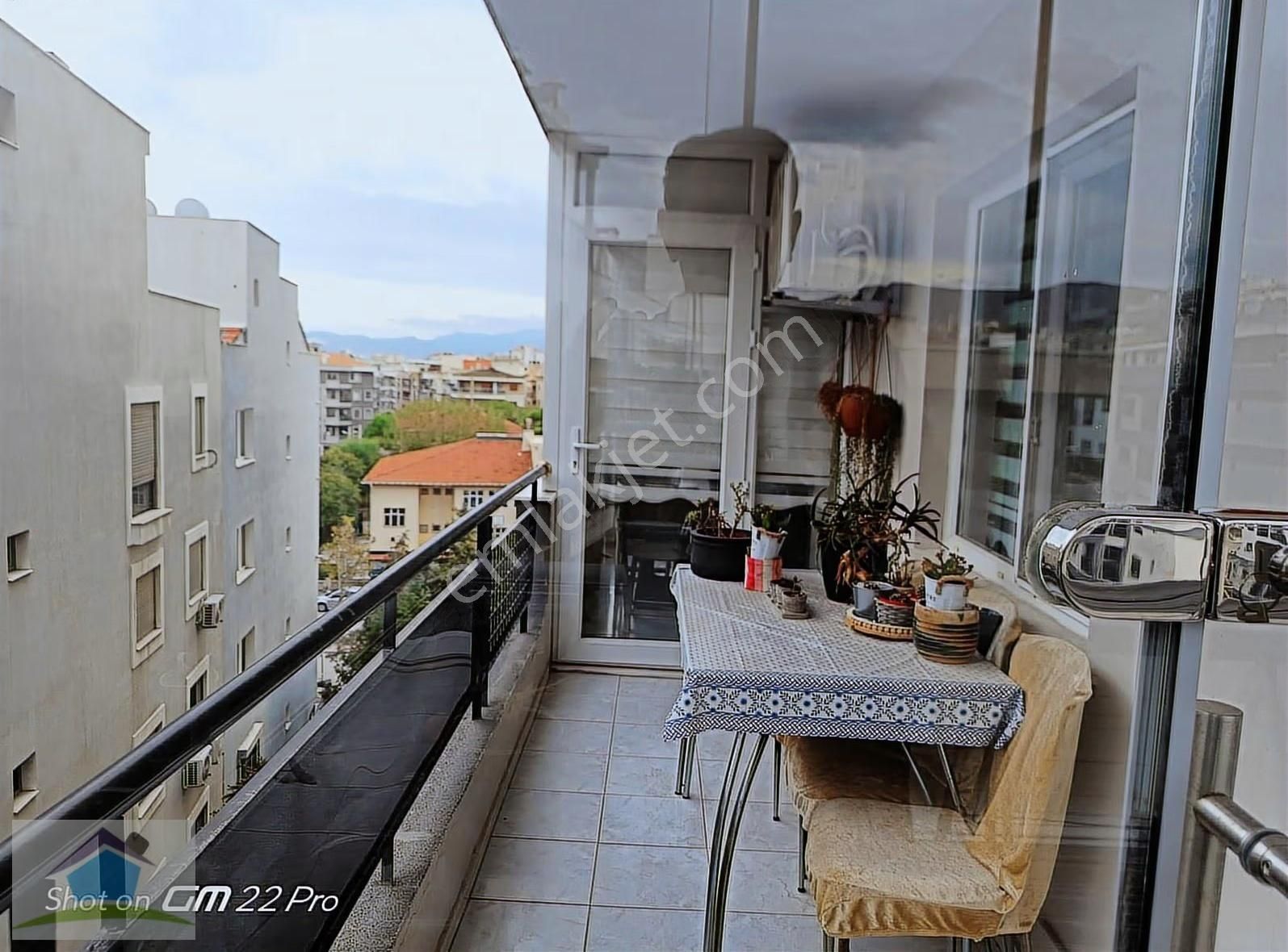 Pino Dan Ordu Bulvarında Üzeri Tadilatlı Önü Açık 3+1 Daire - Görsel 16