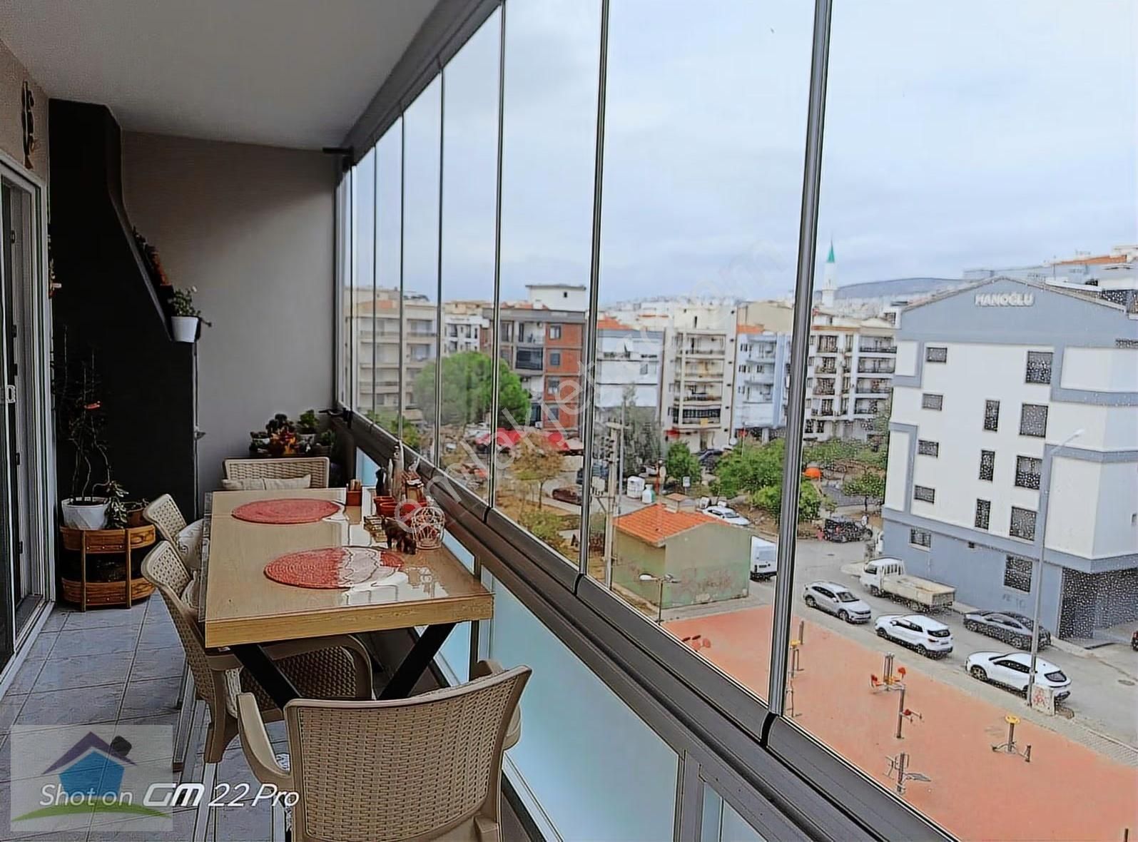 Pino Dan Ordu Bulvarında Üzeri Tadilatlı Önü Açık 3+1 Daire - Görsel 3