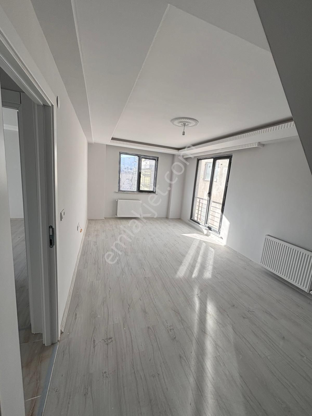 Sultanbeyli Turgut Reis Te Acil Satilik 4, + 1 Satılık Üst Dünle - Görsel 2