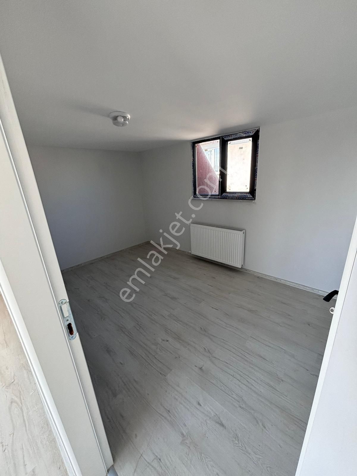 Sultanbeyli Turgut Reis Te Acil Satilik 4, + 1 Satılık Üst Dünle - Görsel 9