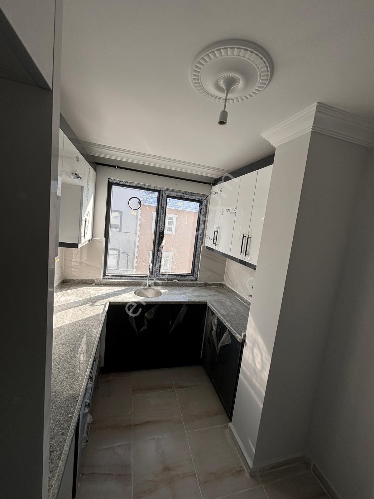 Sultanbeyli Turgut Reis Te Acil Satilik 4, + 1 Satılık Üst Dünle - Görsel 6