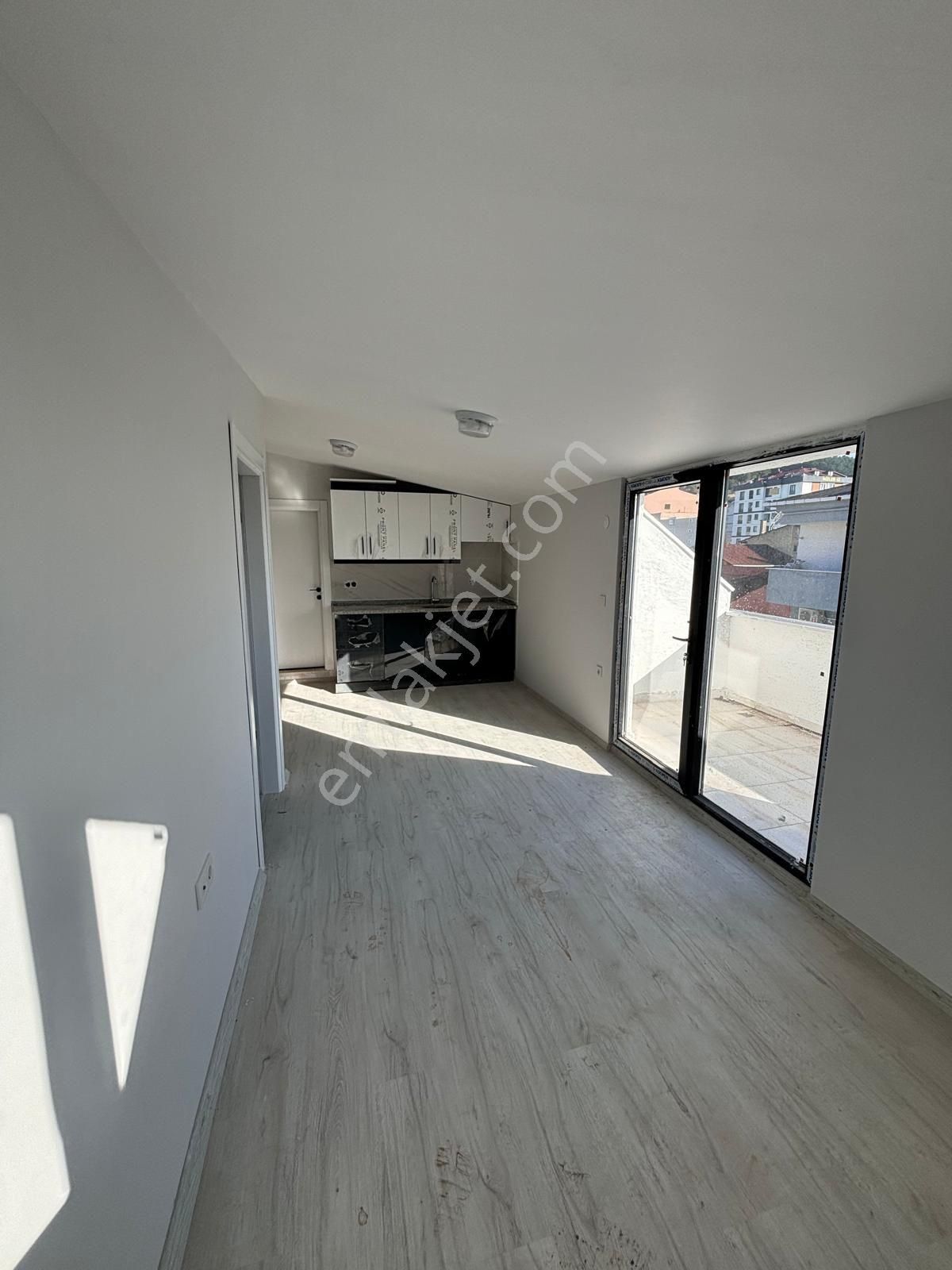 Sultanbeyli Turgut Reis Te Acil Satilik 4, + 1 Satılık Üst Dünle - Görsel 10