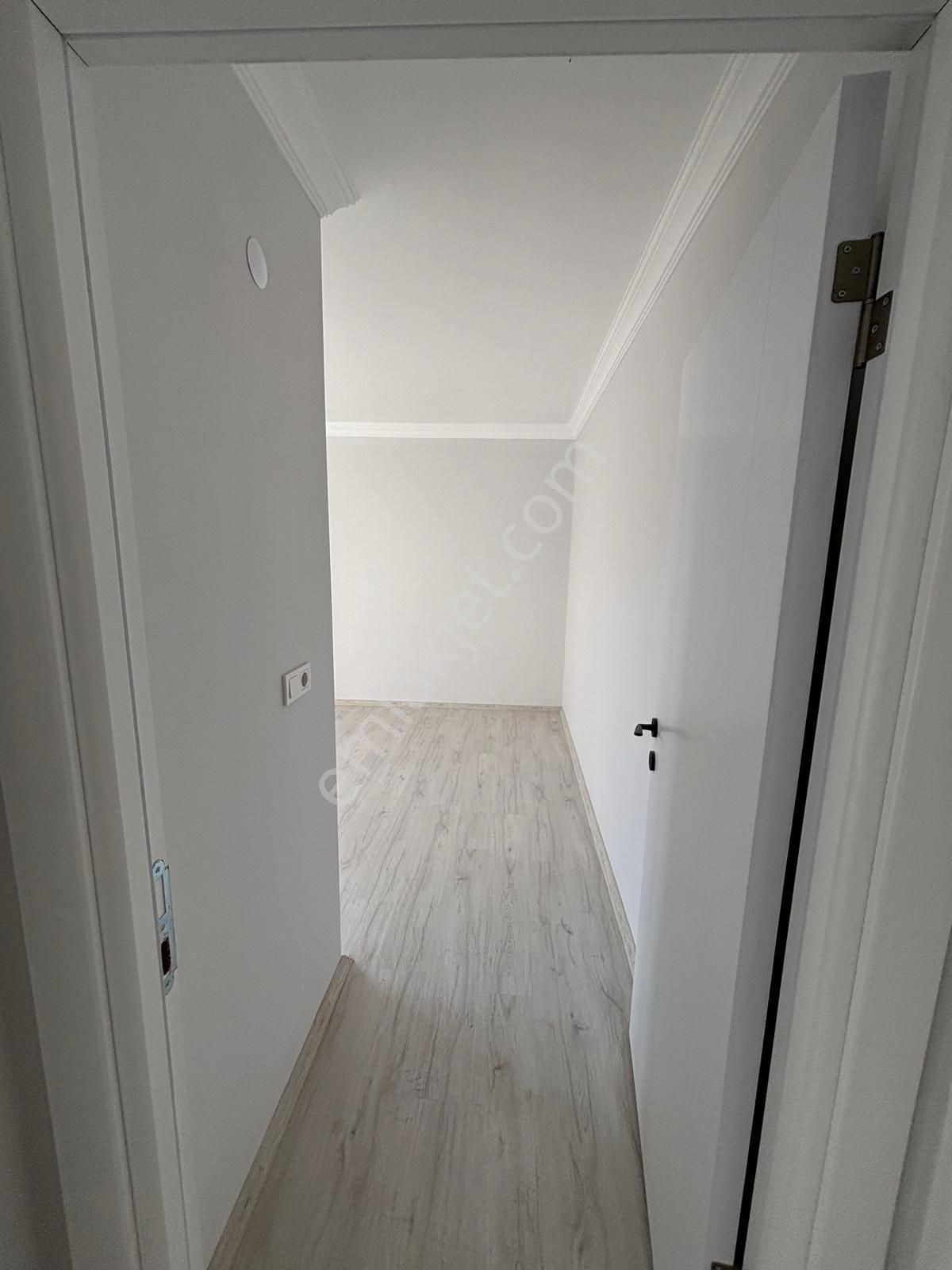 Sultanbeyli Turgut Reis Te Acil Satilik 4, + 1 Satılık Üst Dünle - Görsel 4