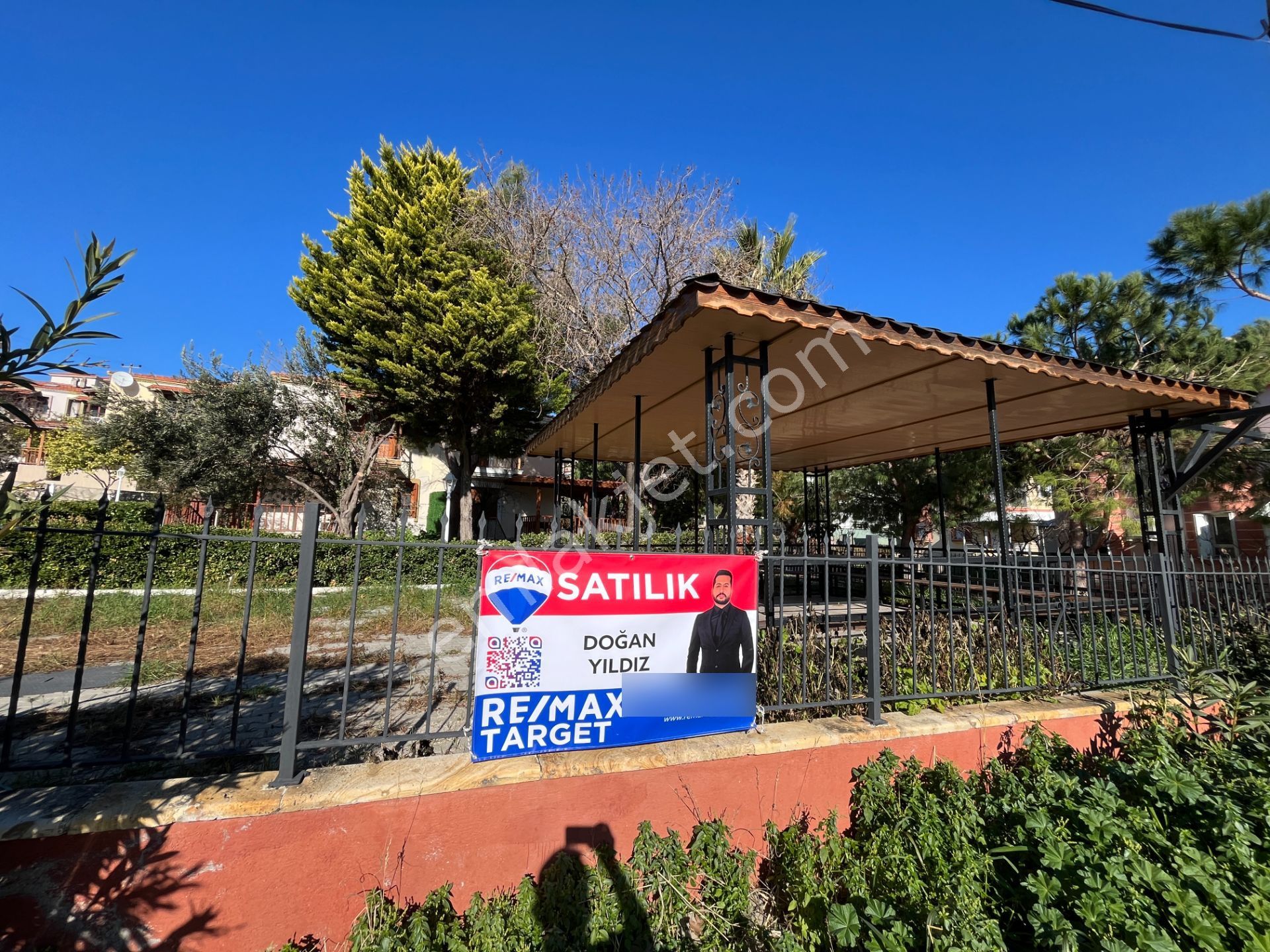 İzmir Eski Foça'da Denize Yakın Havuzlu Sitede Satılık Villa - Görsel 5