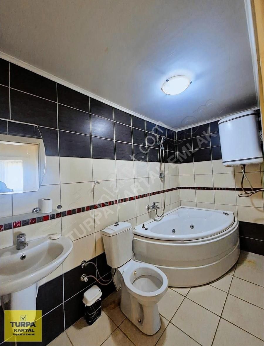 Didim'de Havuzlu Sitede Satılık 3+1 Dublex Daire - Görsel 3