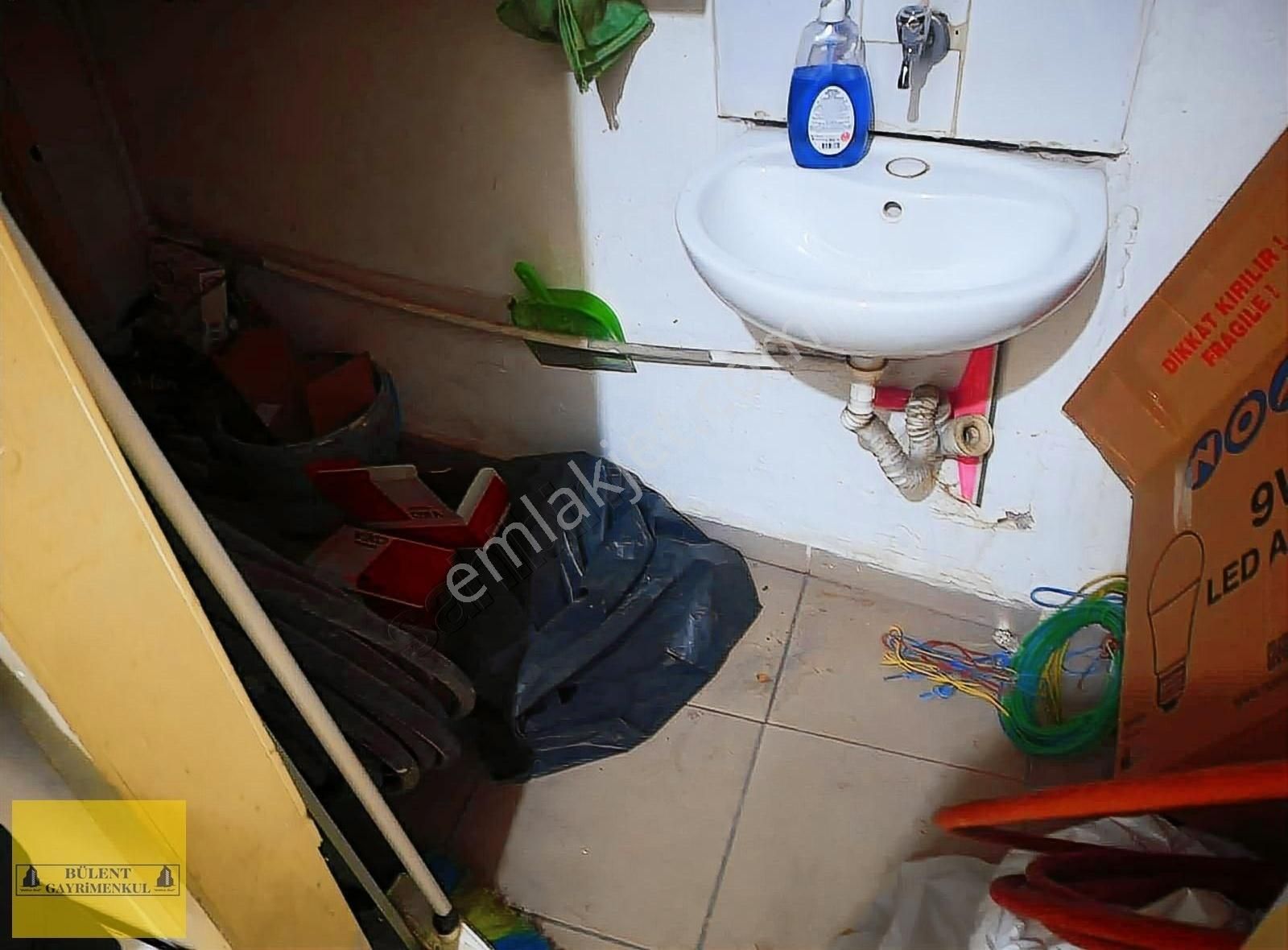 Bahçelievler Camlı Kahvede Cadde Üzeri Düz Giriş 30 M2 Dükkan - Görsel 3