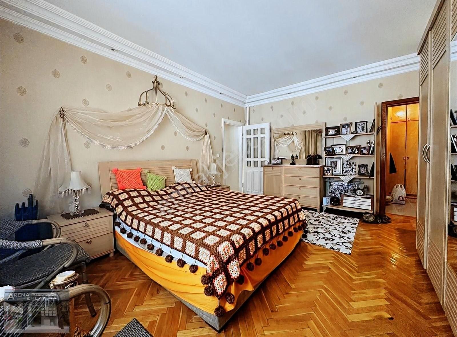 Bahçelievler Kıbrıs Parkı Civarı 4+1 260 M2 K.otoparklı Dubleks - Görsel 10