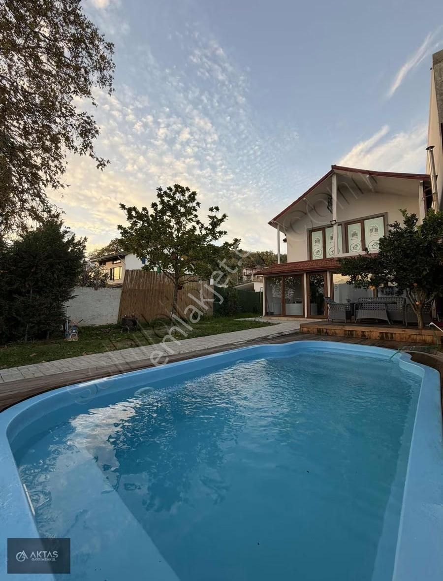 Sapanca Gölüne Sıfır Kiralık 3+1 Havuzlu Müstakil Villa