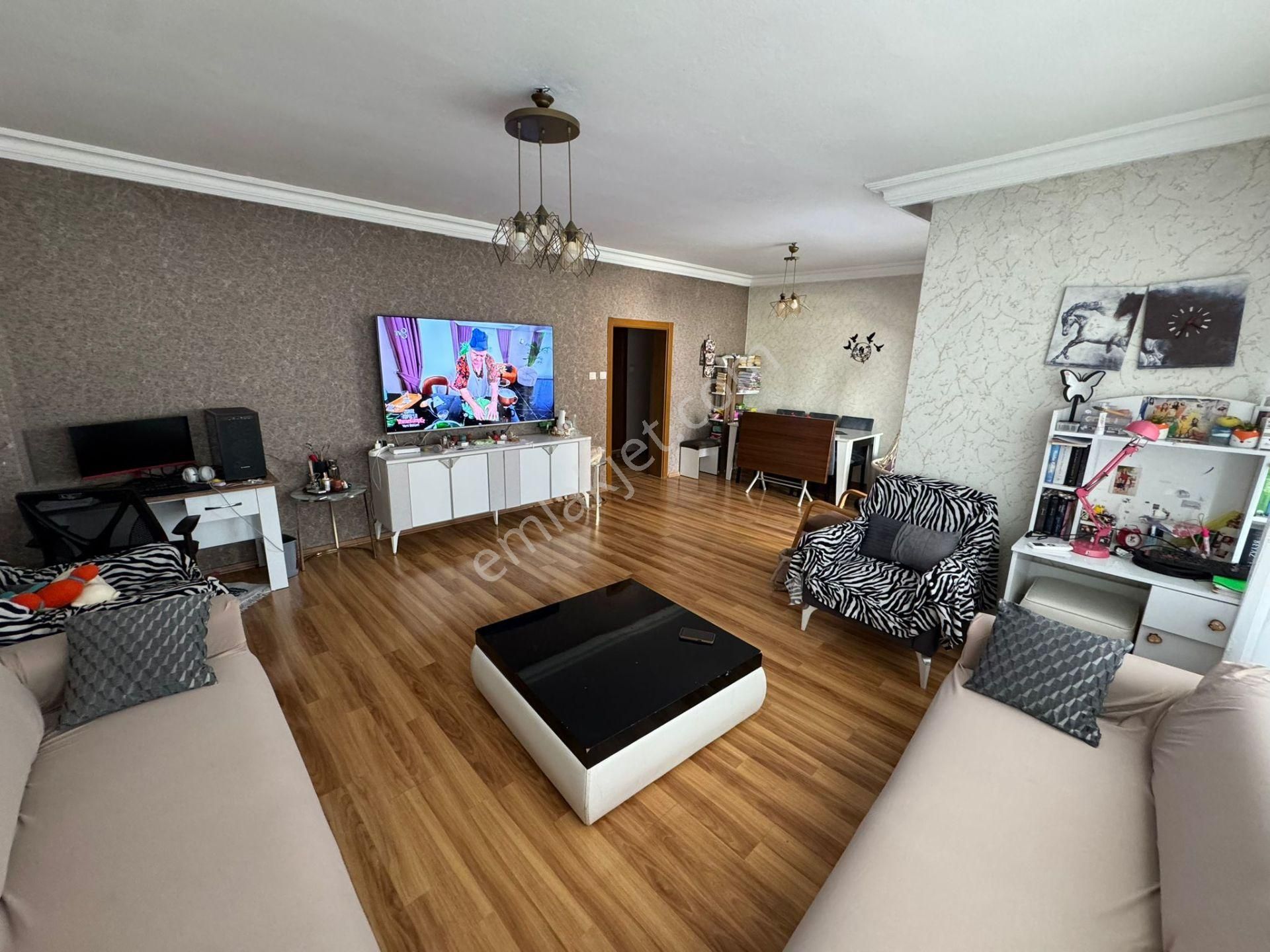 Ergün'den Hürriyet'de Gerçek Genişlikte 2+1 Fırsat Daire - Görsel 3