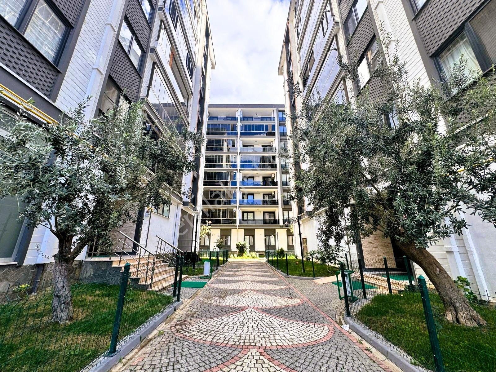 Edremit Kadıköy Satılık Lüks 2+1 Yeni Site İçinde Daire