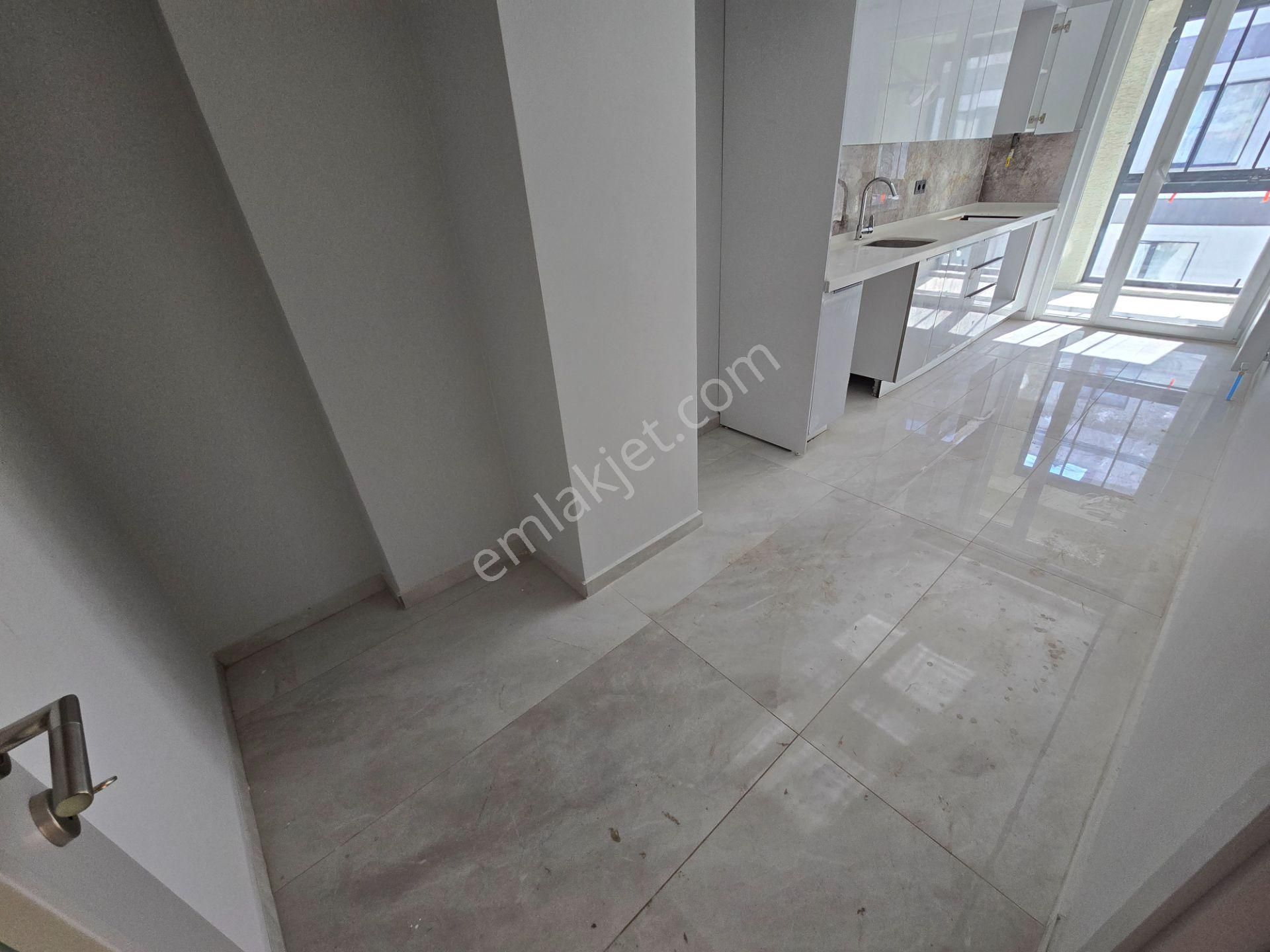Deluxe 26 'dan Sıfır Binada Teraslı Asanörlü Manzaralı 4+2 170 M2 Dublex - Görsel 13