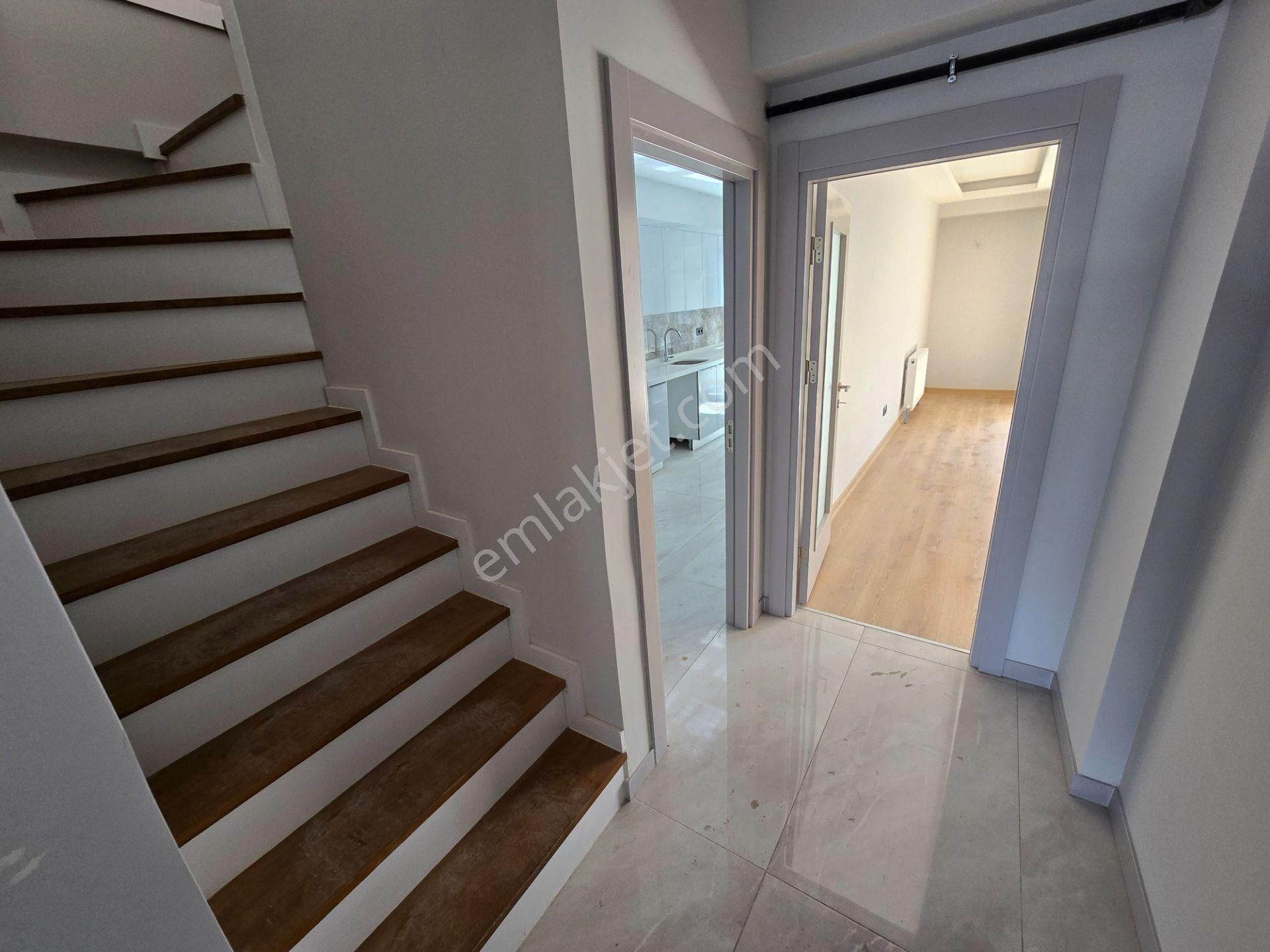 Deluxe 26 'dan Sıfır Binada Teraslı Asanörlü Manzaralı 4+2 170 M2 Dublex - Görsel 21