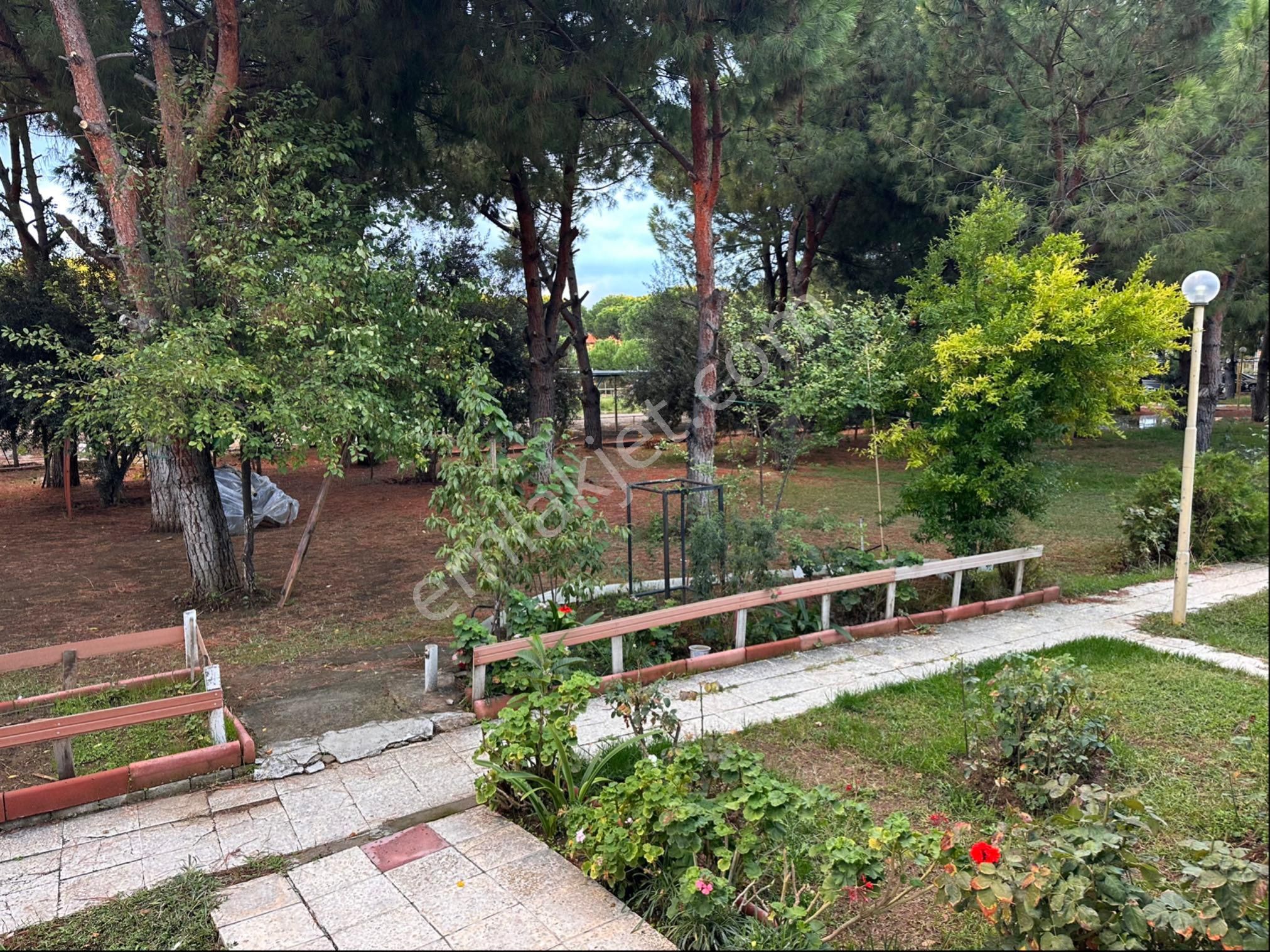 Dikili Salihleraltı Satılık 2+1 Köşe Villa Yağmur Sitesi'nde - Görsel 5
