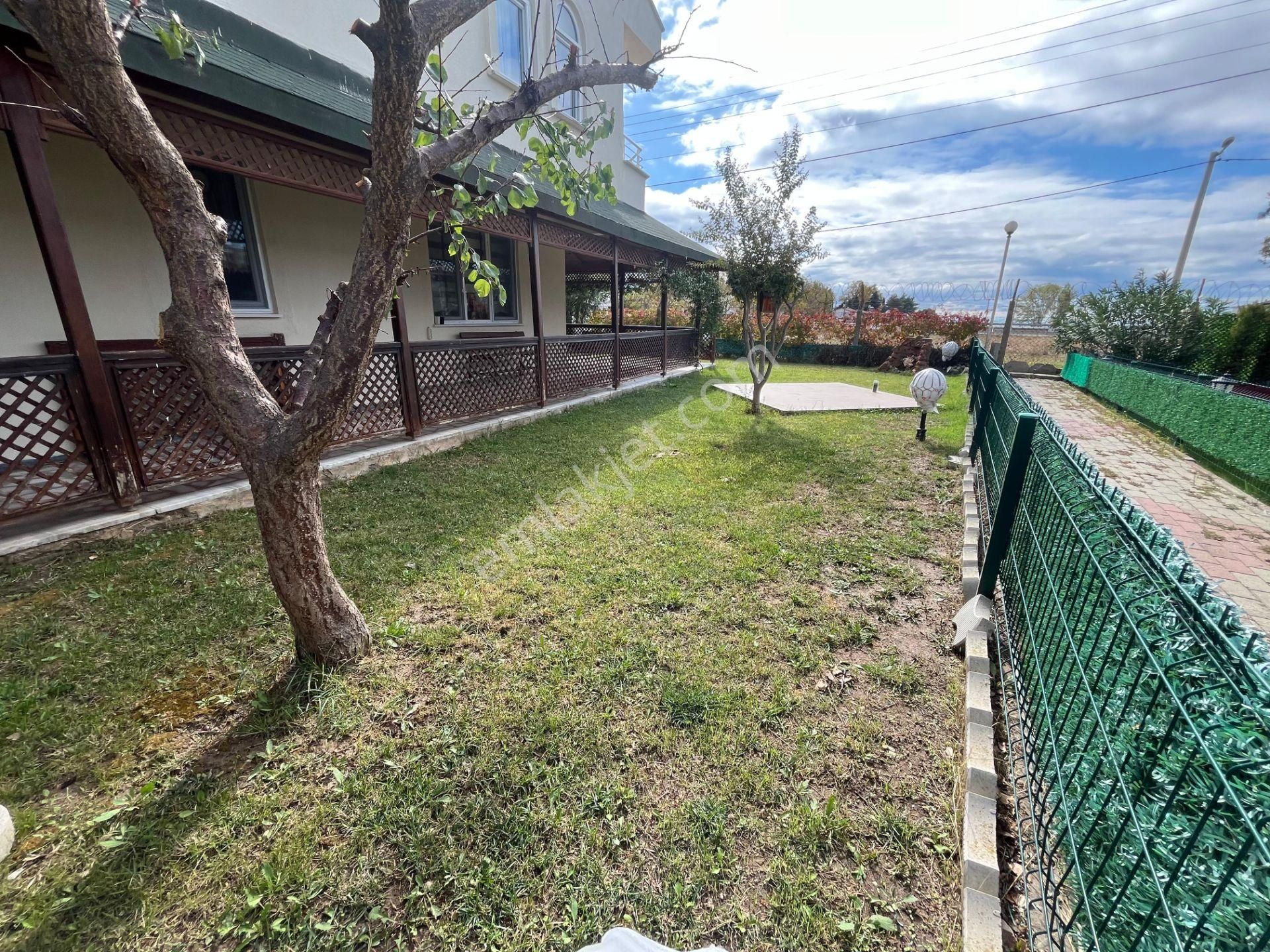 Ata Gayrimenkul'den Güneş Tatil Sitesinde 3+1 Denize 300m Villa - Görsel 13