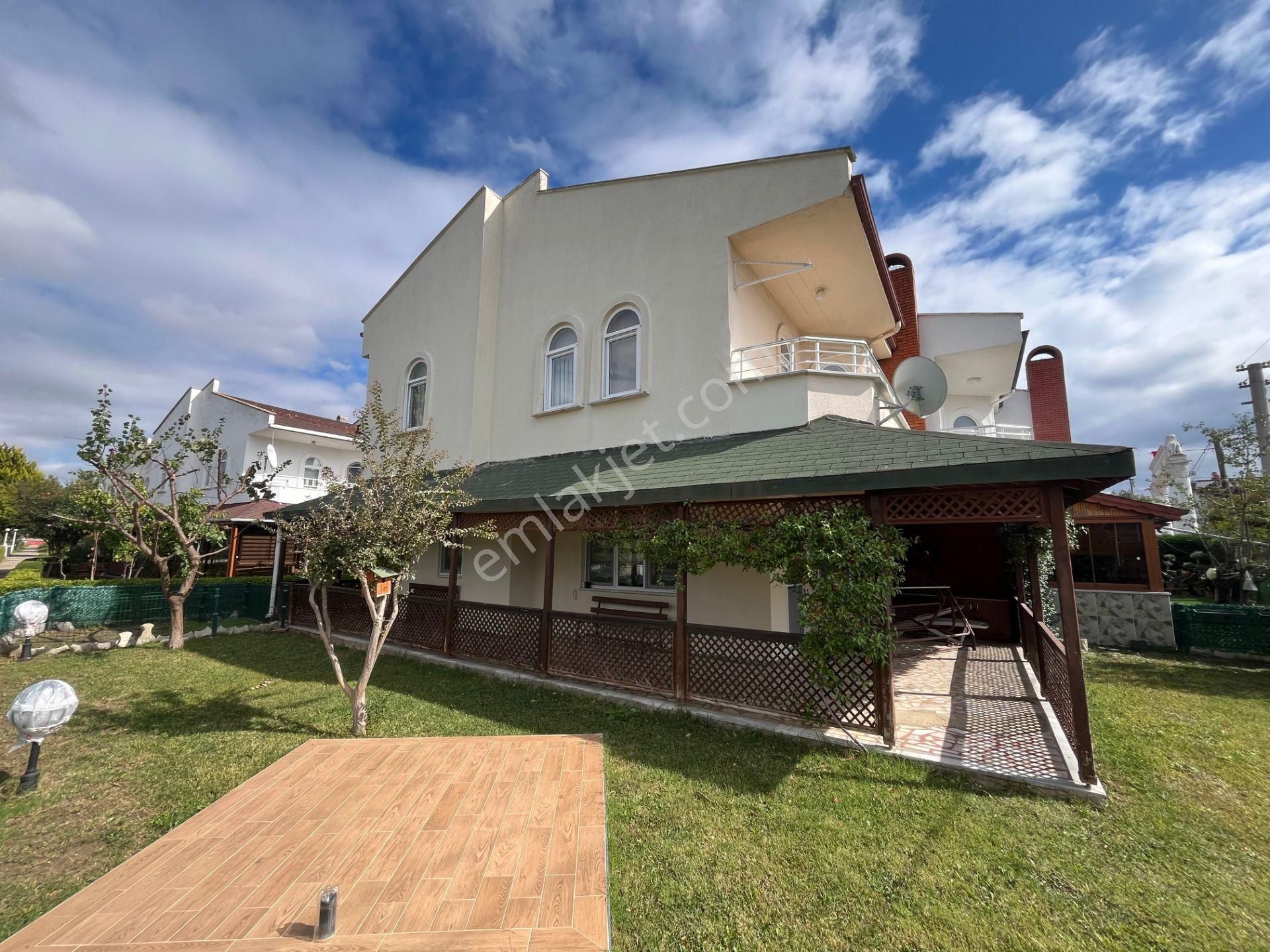 Ata Gayrimenkul'den Güneş Tatil Sitesinde 3+1 Denize 300m Villa - Görsel 8