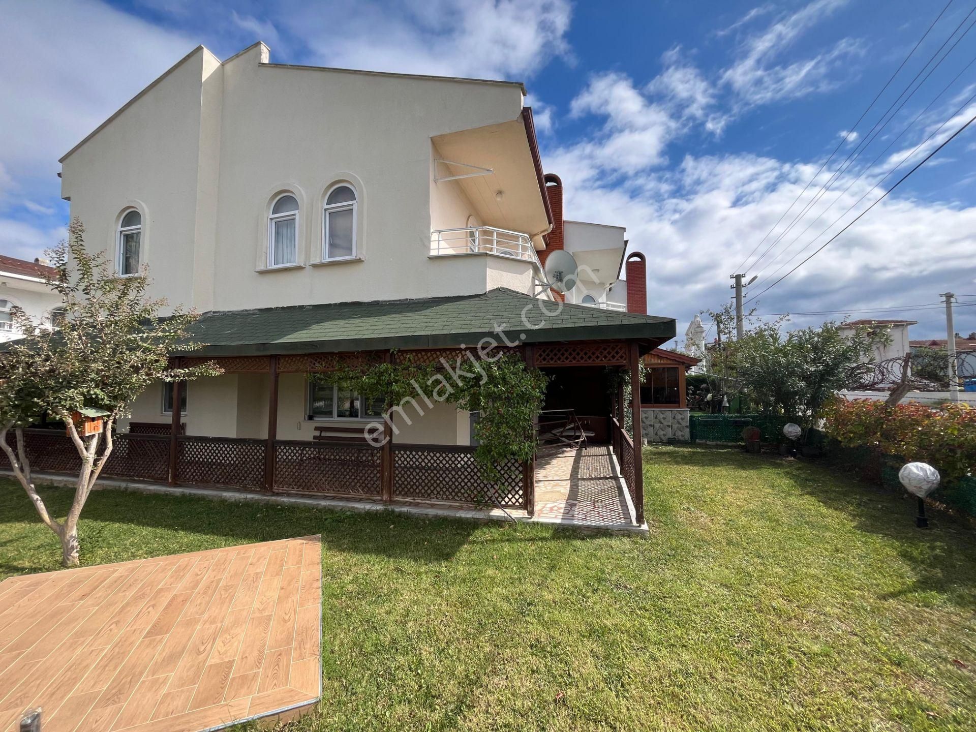 Ata Gayrimenkul'den Güneş Tatil Sitesinde 3+1 Denize 300m Villa - Görsel 2