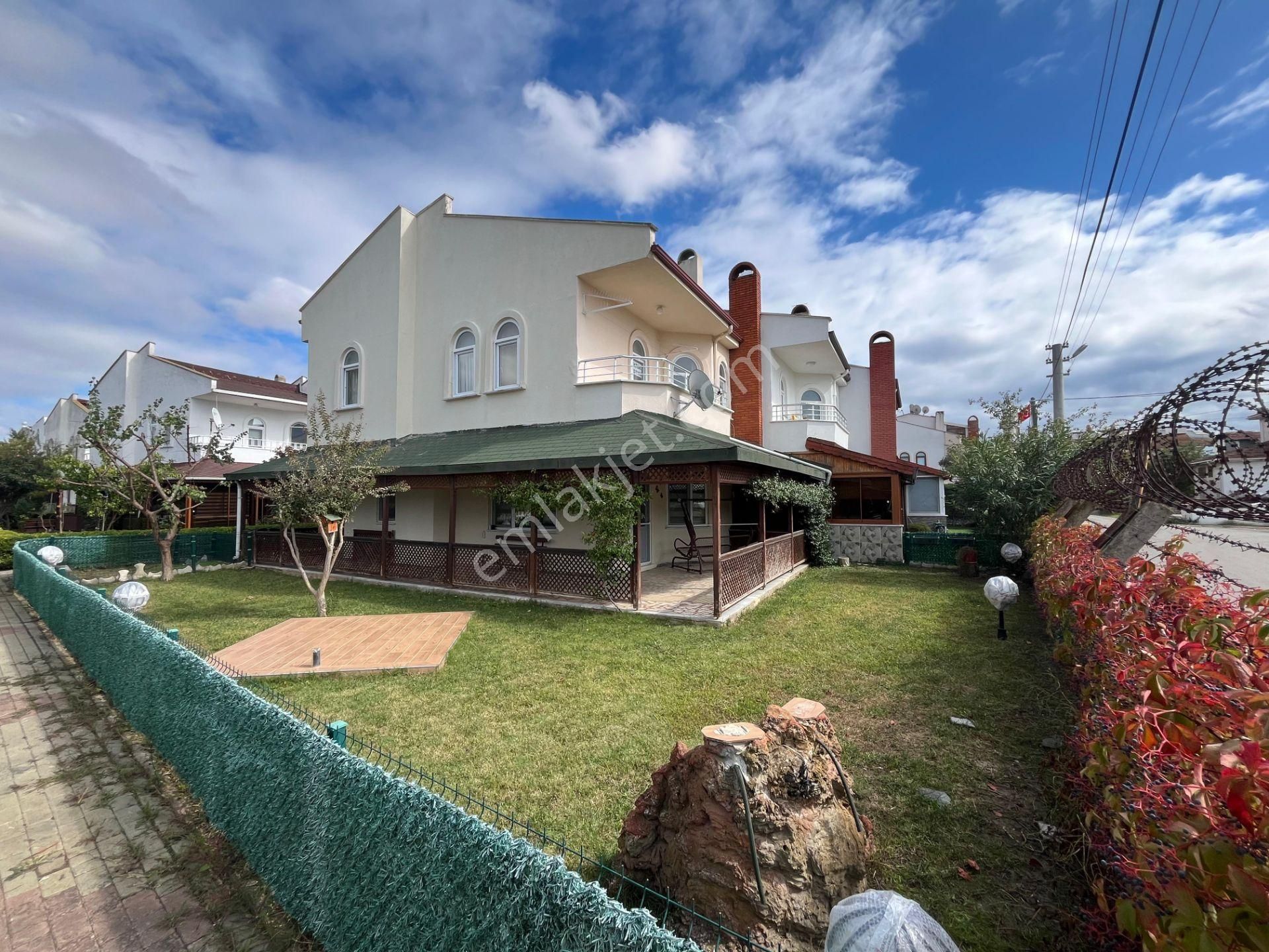 Ata Gayrimenkul'den Güneş Tatil Sitesinde 3+1 Denize 300m Villa - Görsel 12