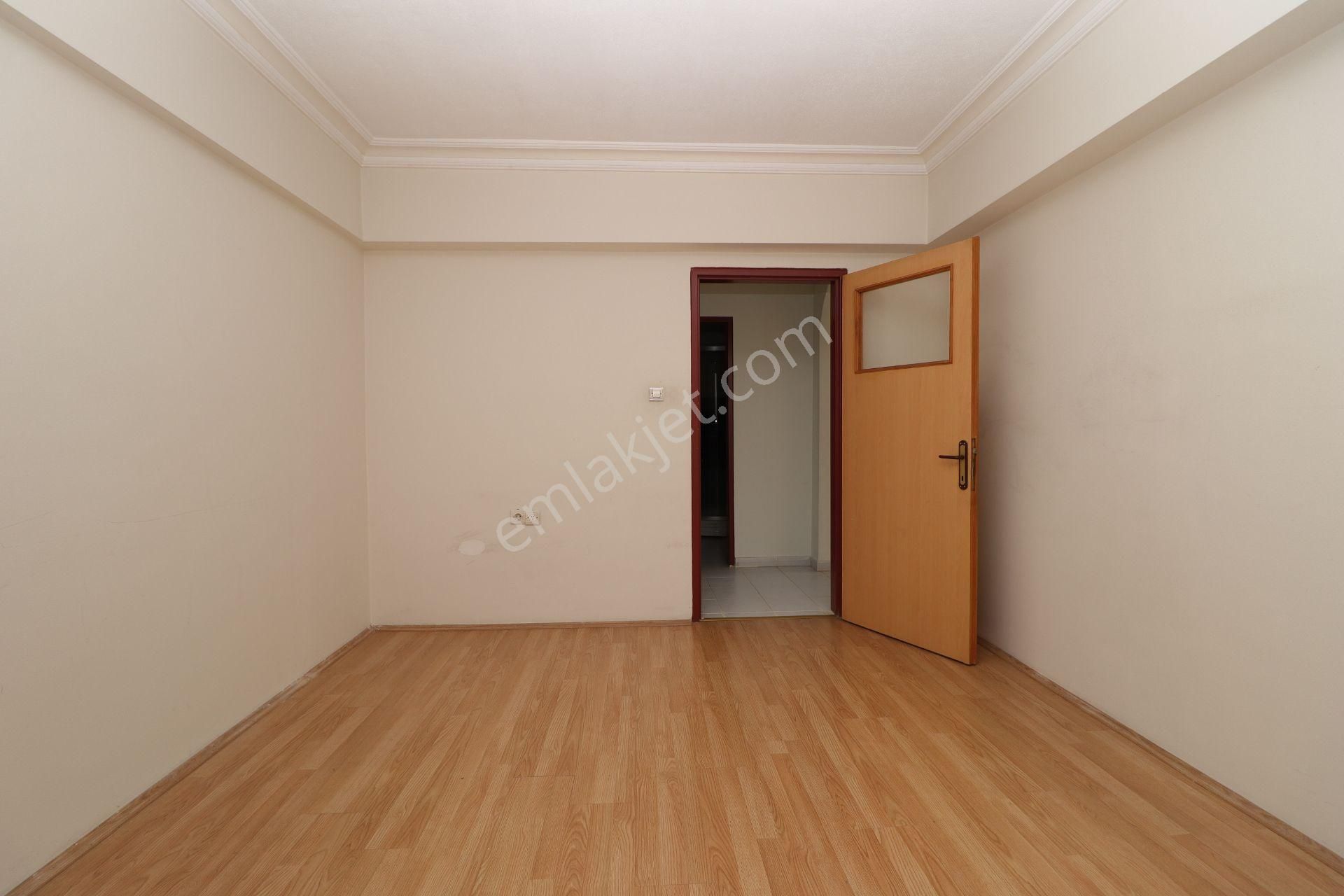 Akif'ten Piyade'de 3+1 Katta Caddeye Çok Yakın G/b Cephe Satılık Daire - Görsel 12