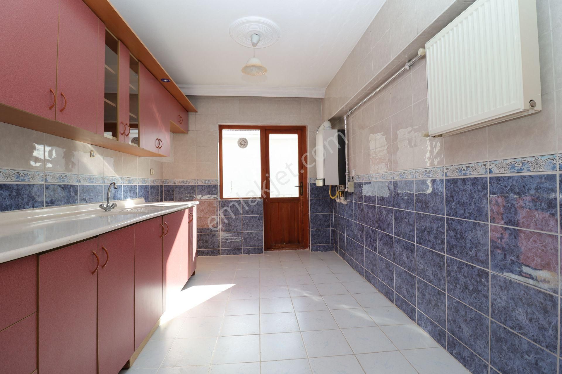 Akif'ten Piyade'de 3+1 Katta Caddeye Çok Yakın G/b Cephe Satılık Daire - Görsel 2