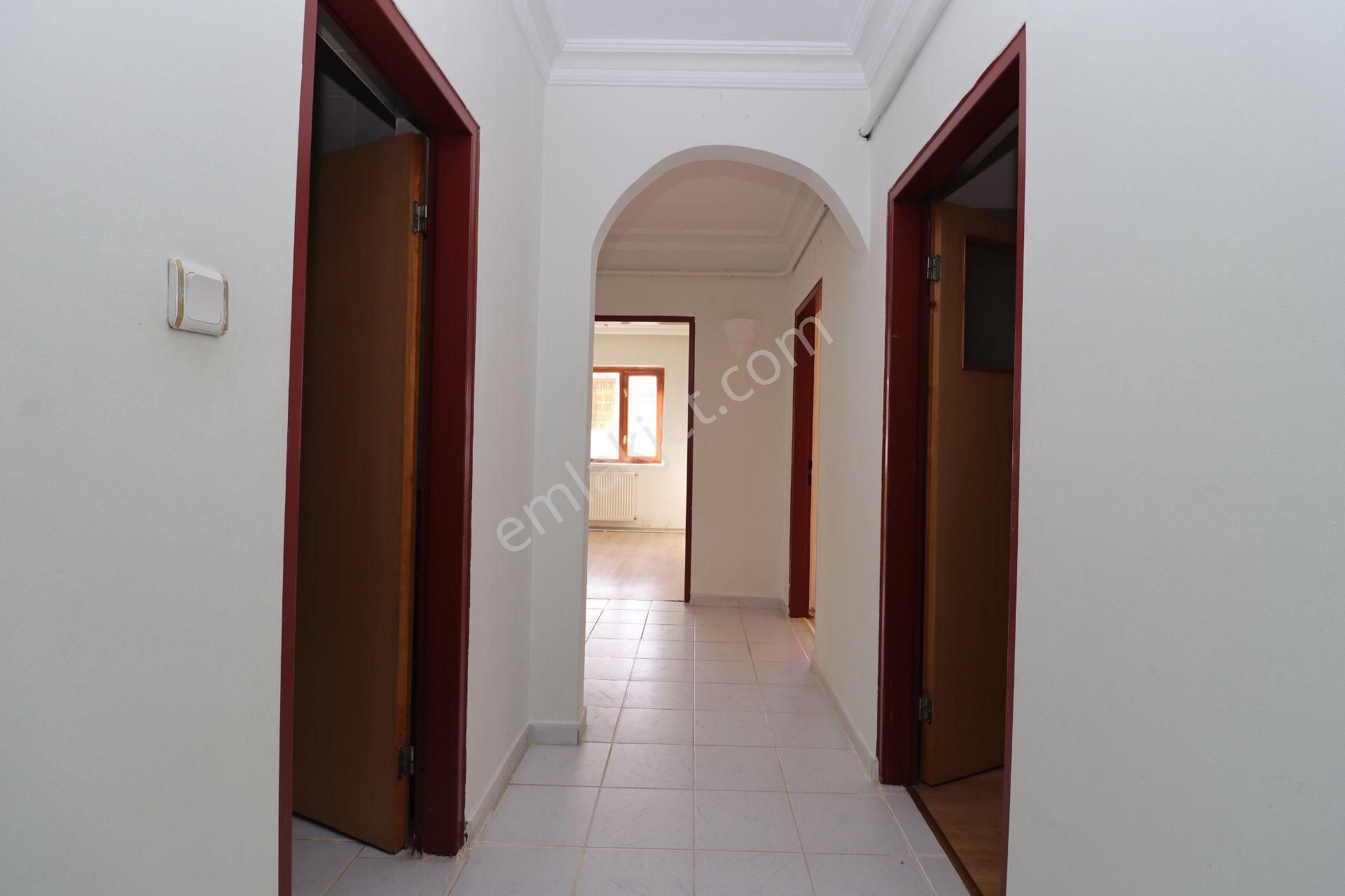 Akif'ten Piyade'de 3+1 Katta Caddeye Çok Yakın G/b Cephe Satılık Daire - Görsel 10