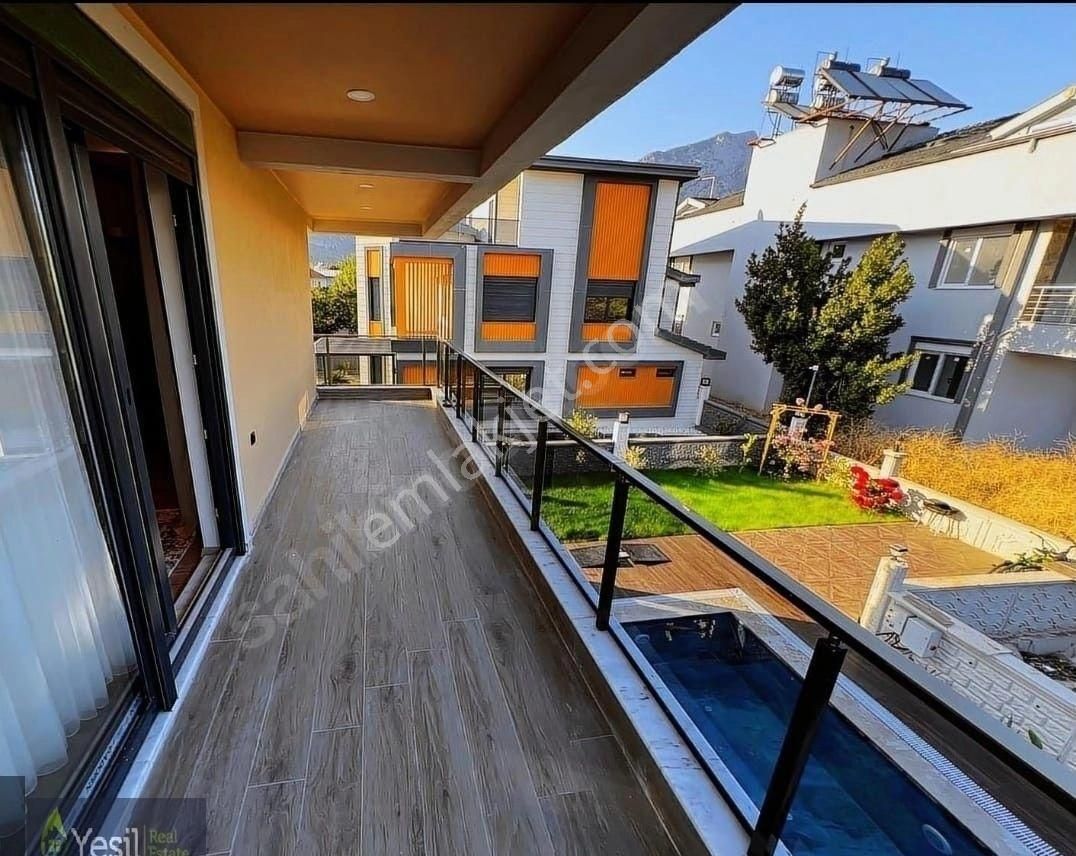 Kuzdere'de Triplex 4+1 Müstakil Satılık Villa - Görsel 22