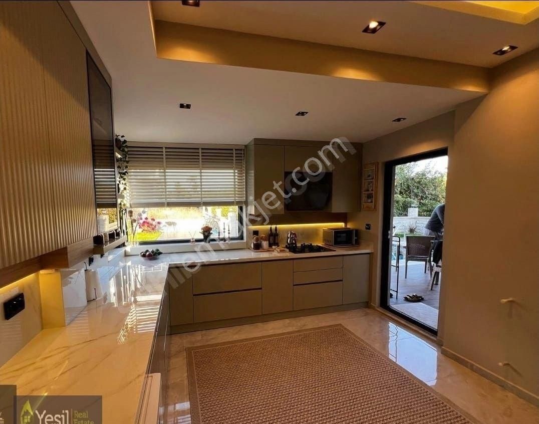 Kuzdere'de Triplex 4+1 Müstakil Satılık Villa - Görsel 13