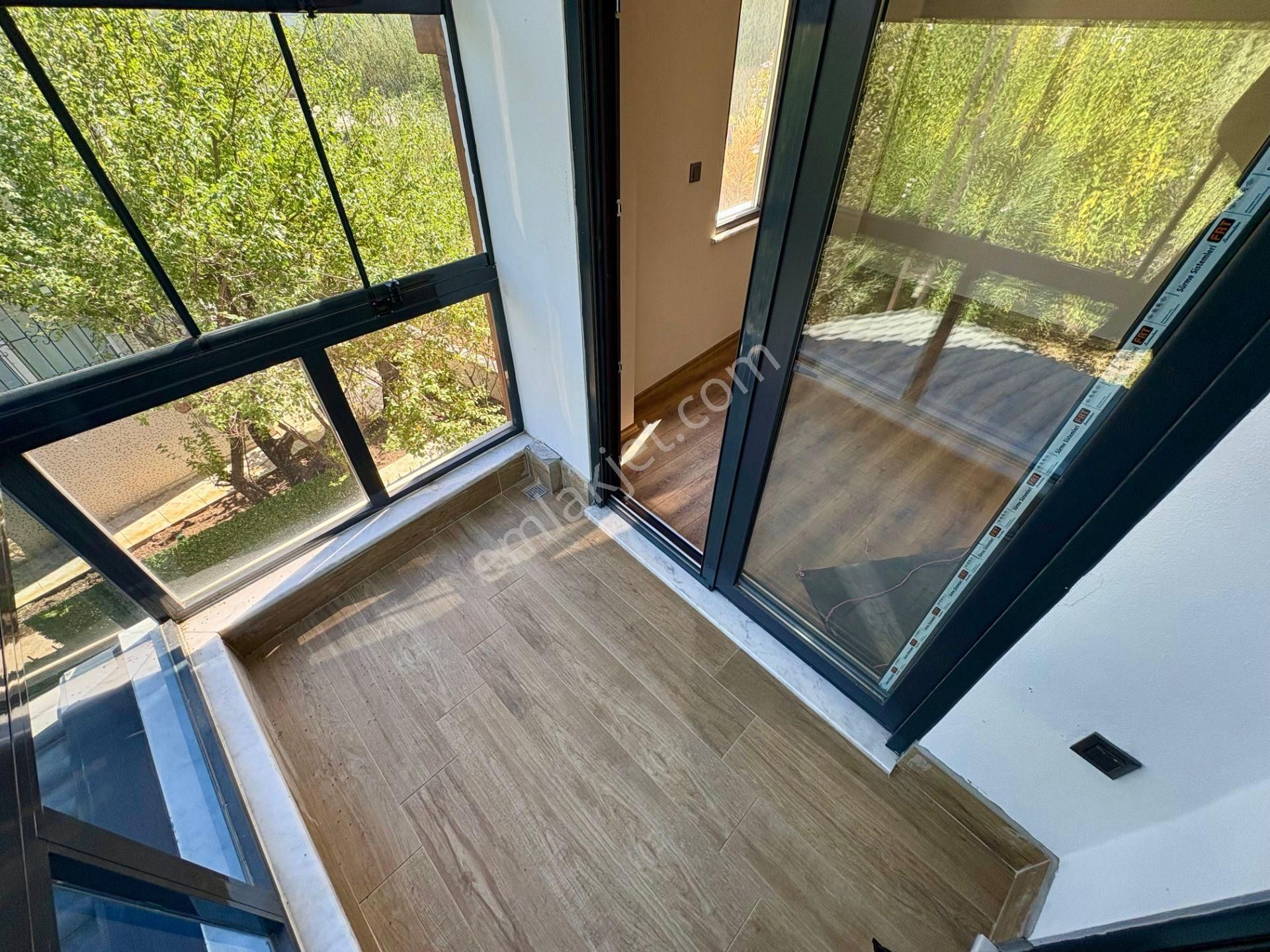 Akçay Sezgin Emlaktan Cemil Temelde Lüx Tasarım Sıfır 4+1 Villa - Görsel 11