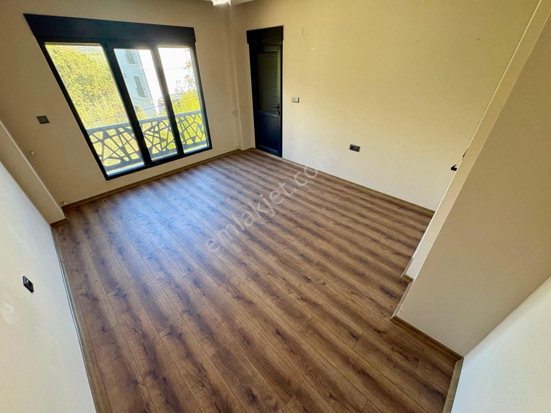 Akçay Sezgin Emlaktan Cemil Temelde Lüx Tasarım Sıfır 4+1 Villa - Görsel 7