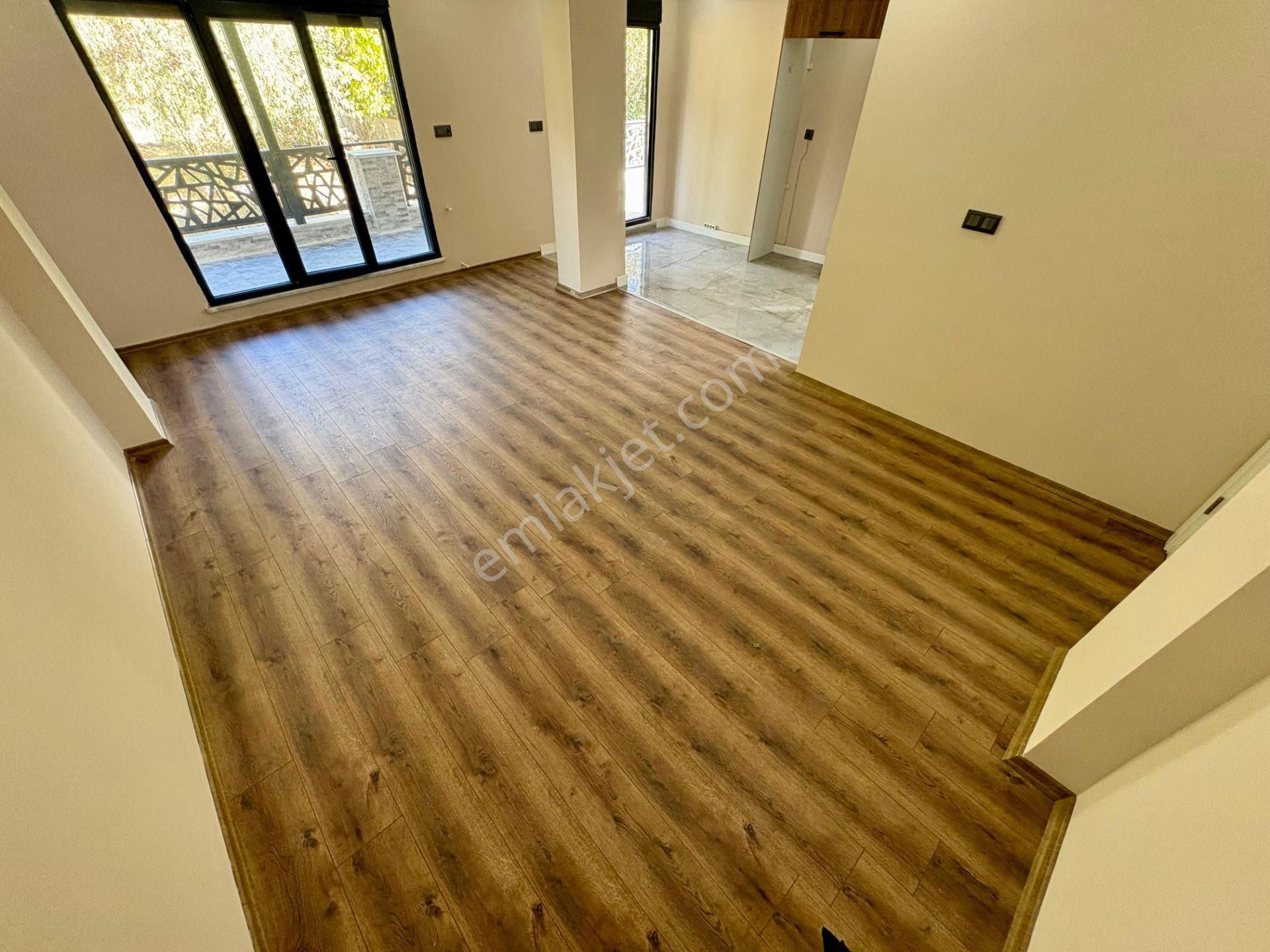 Akçay Sezgin Emlaktan Cemil Temelde Lüx Tasarım Sıfır 4+1 Villa - Görsel 24