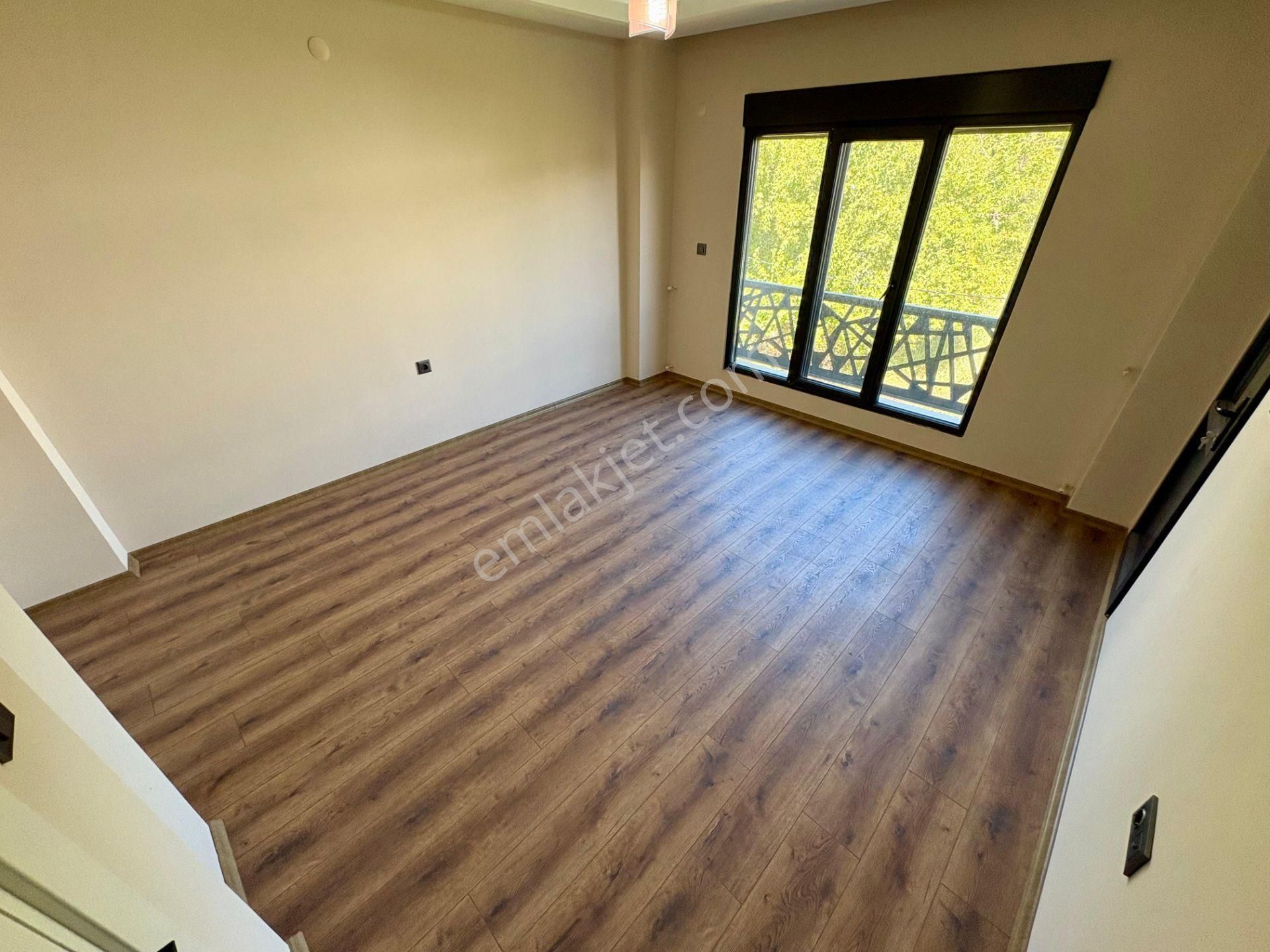 Akçay Sezgin Emlaktan Cemil Temelde Lüx Tasarım Sıfır 4+1 Villa - Görsel 8