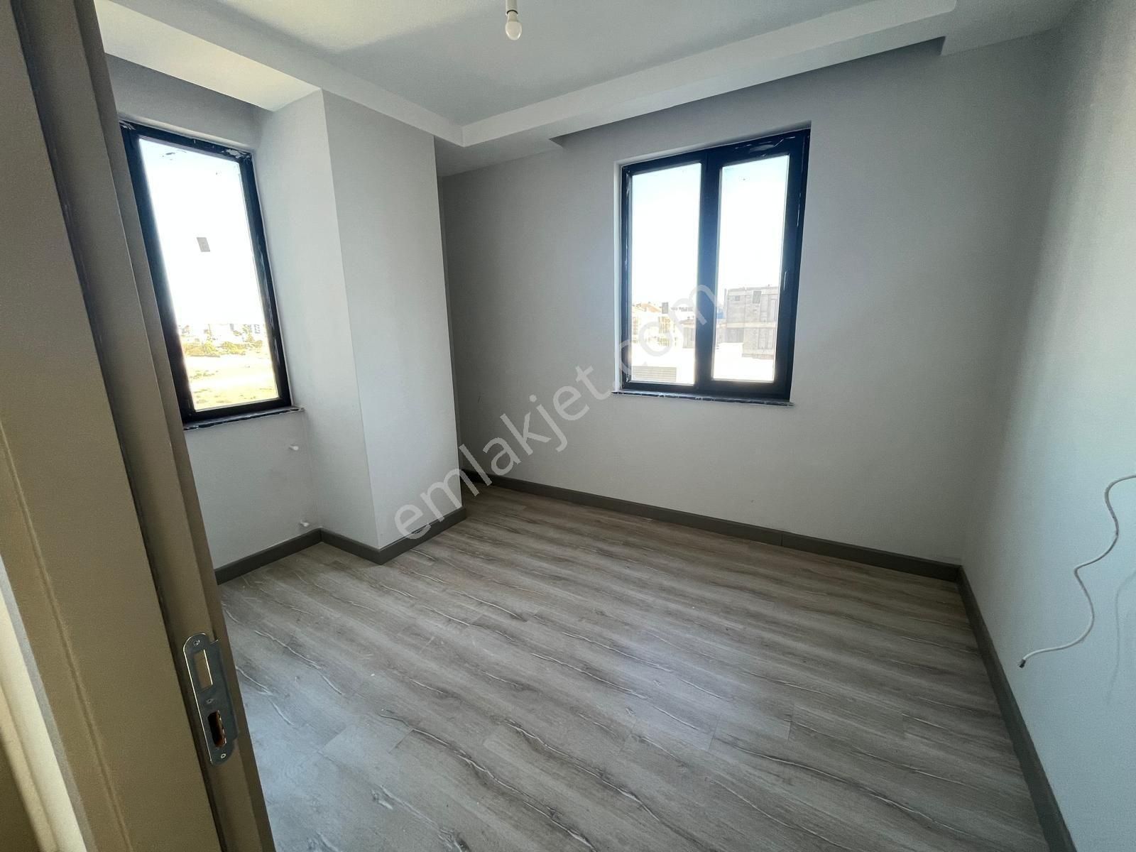 Altıntaş'ta Site İçinde Ara Kat 2+1 Satılık Daire! - Görsel 8