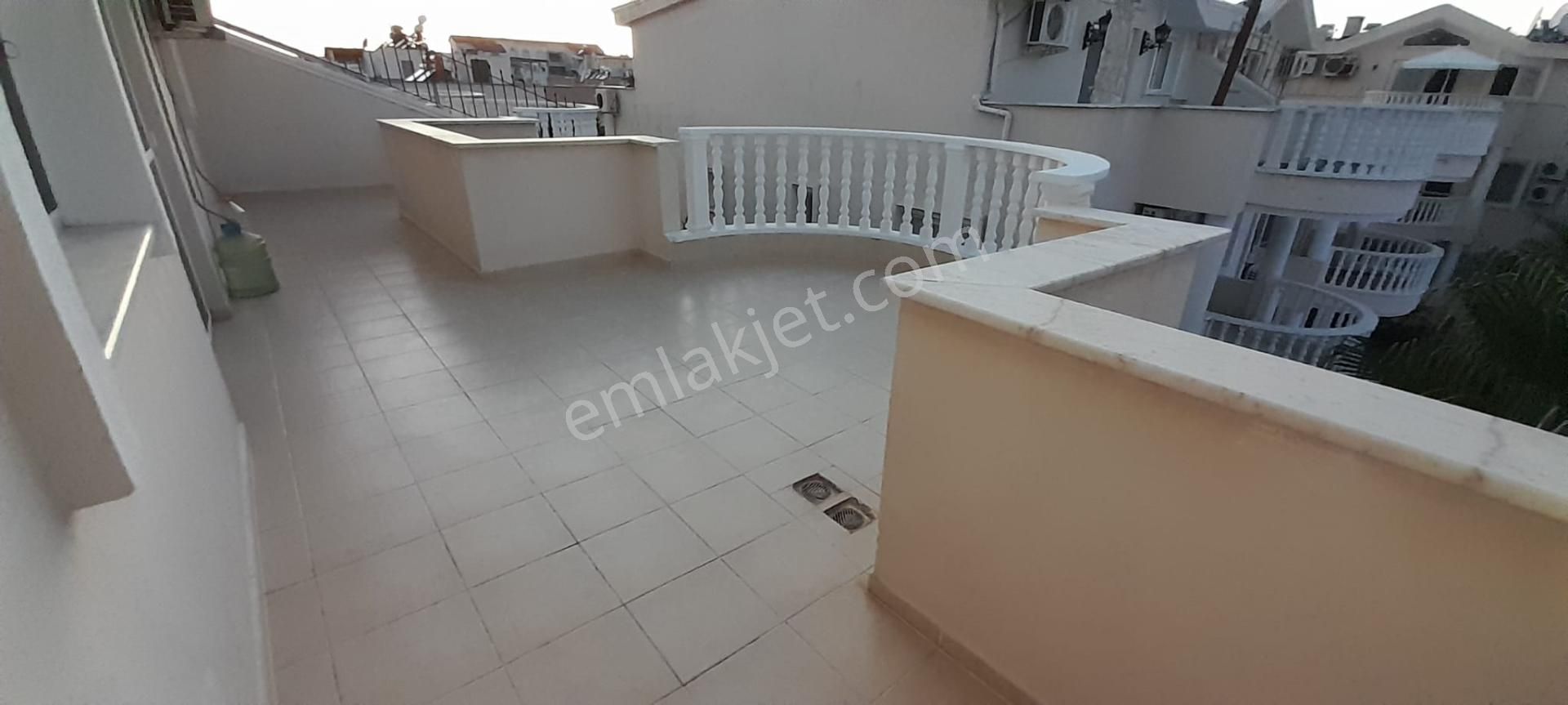 Didimde Merkezi Konumda Havuzlu Sitede 3+1 Dubleks Daire - Görsel 20