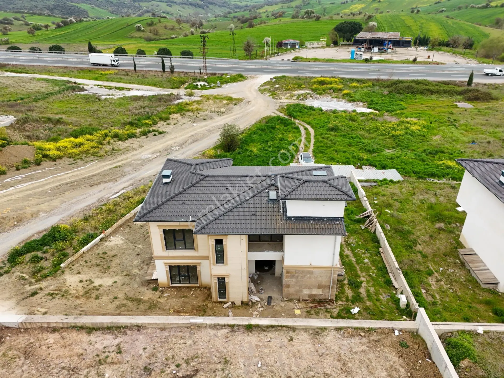 Balıkesir Karesi Naipli'de Satılık 4+1 252 M² Köşe Villa - Görsel 5