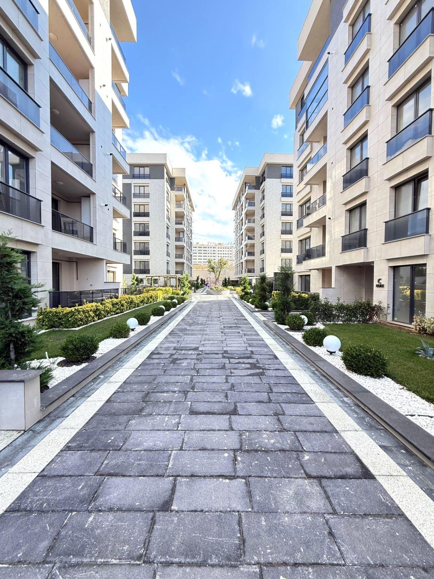 Silivri Yenimahalle De Site İçinde 3+1 Satılık Sıfır Daire