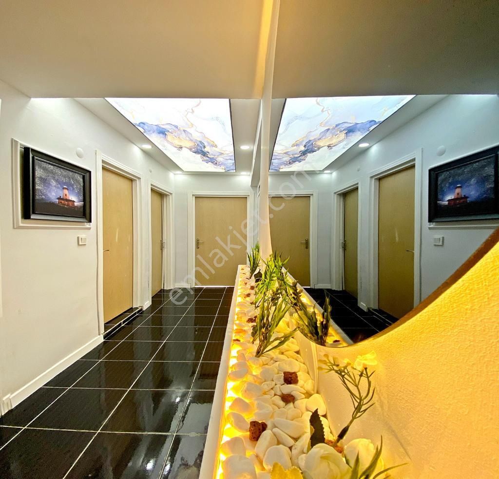 Kale Yapıdan Metrobüs Lokasyonun Da Satılık 2+1 Daire - Görsel 17