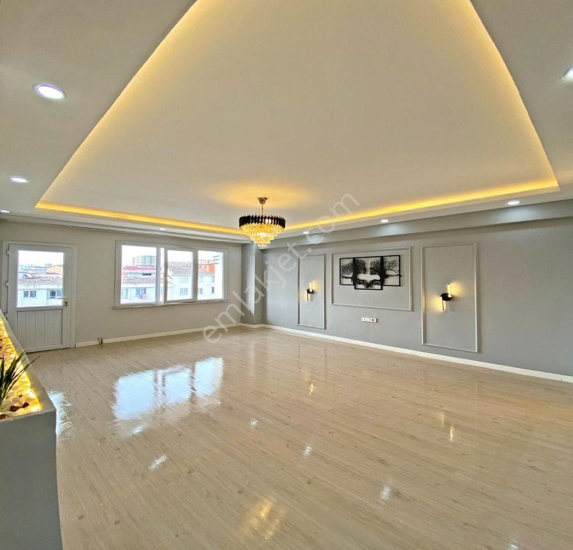 Kale Yapıdan Metrobüs Lokasyonun Da Satılık 2+1 Daire - Görsel 23