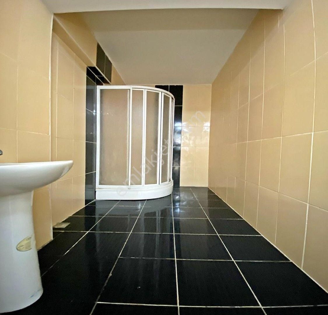 Kale Yapıdan Metrobüs Lokasyonun Da Satılık 2+1 Daire - Görsel 33