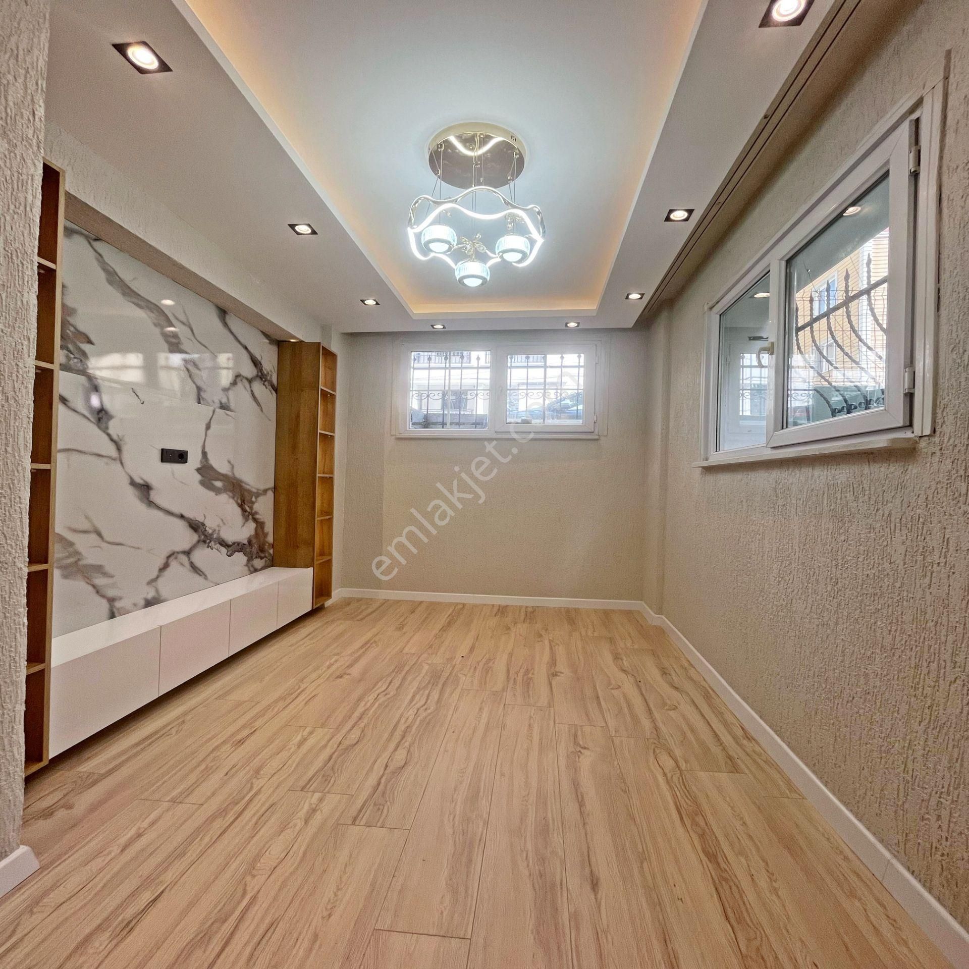 Kale Yapıdan Metrobüs Lokasyonunda Satılık 2+1 Bahçe Katı - Görsel 3