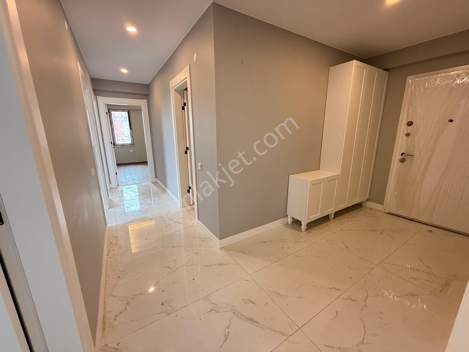 Delux'den Atatürk Mahallesi Gözde Konumda Satılık Lux 3+1 Daire - Görsel 10