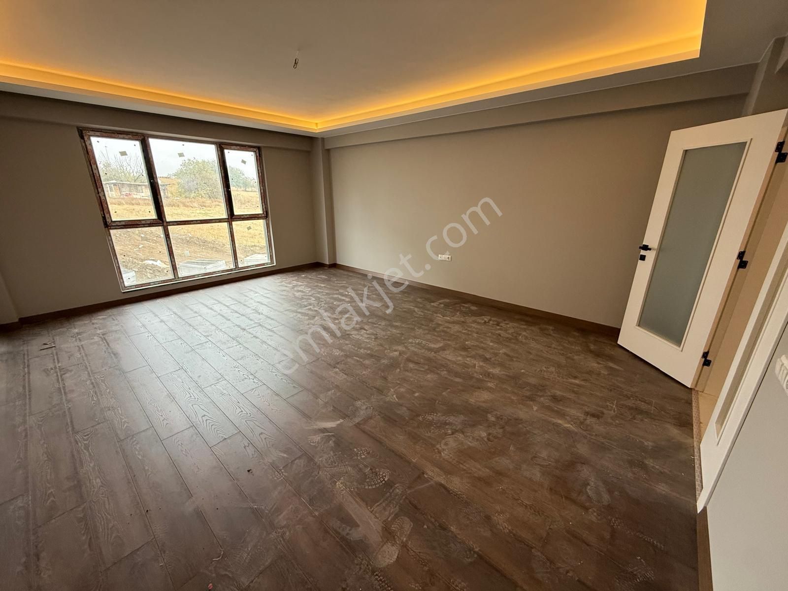 Delux'den Atatürk Mahallesi Gözde Konumda Satılık Lux 3+1 Daire - Görsel 9