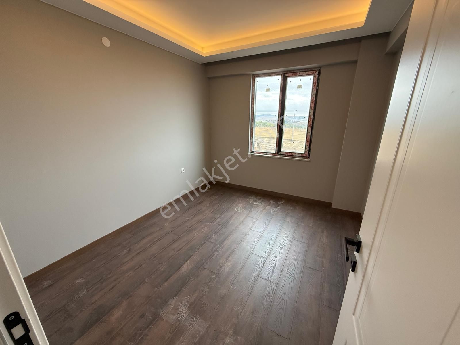 Delux'den Atatürk Mahallesi Gözde Konumda Satılık Lux 3+1 Daire - Görsel 14